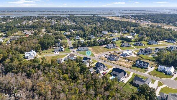 122 W Colonnade Drive