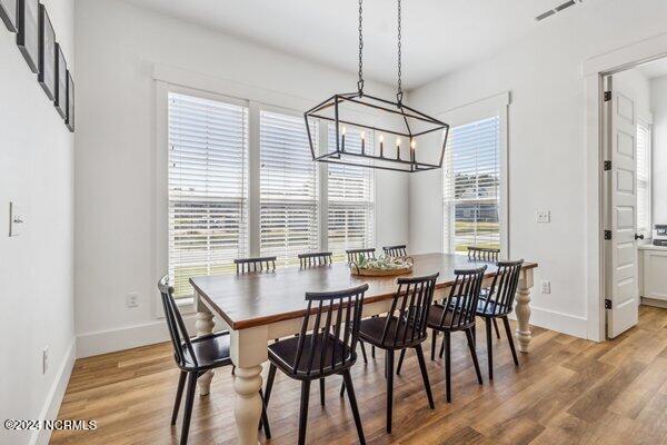 122 W Colonnade Drive