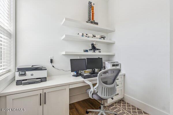 122 W Colonnade Drive