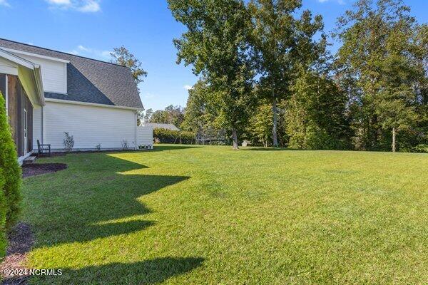 122 W Colonnade Drive