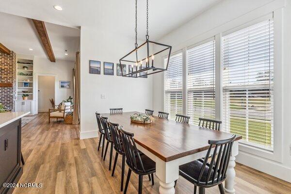 122 W Colonnade Drive