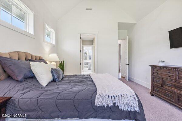 122 W Colonnade Drive