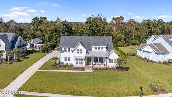 122 W Colonnade Drive