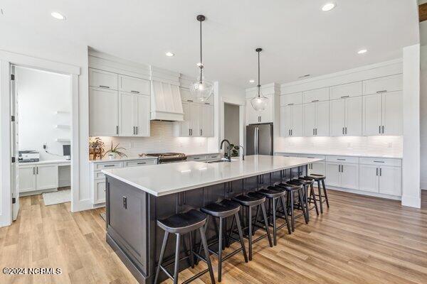 122 W Colonnade Drive