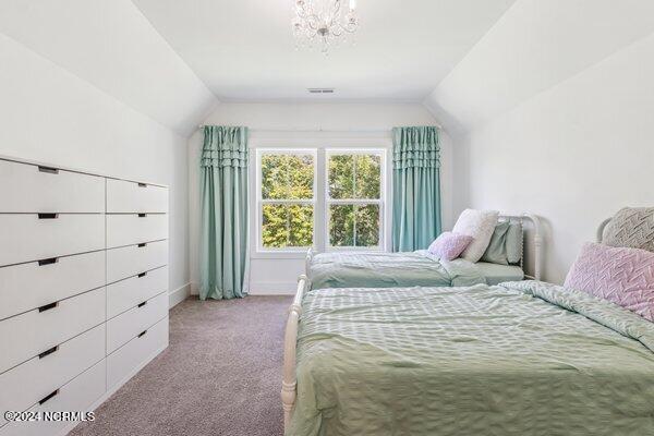 122 W Colonnade Drive