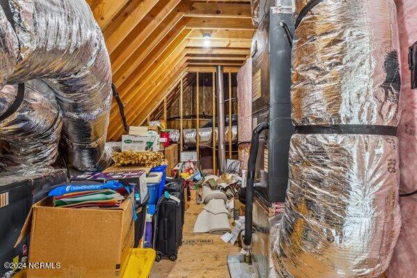 122 W Colonnade Drive