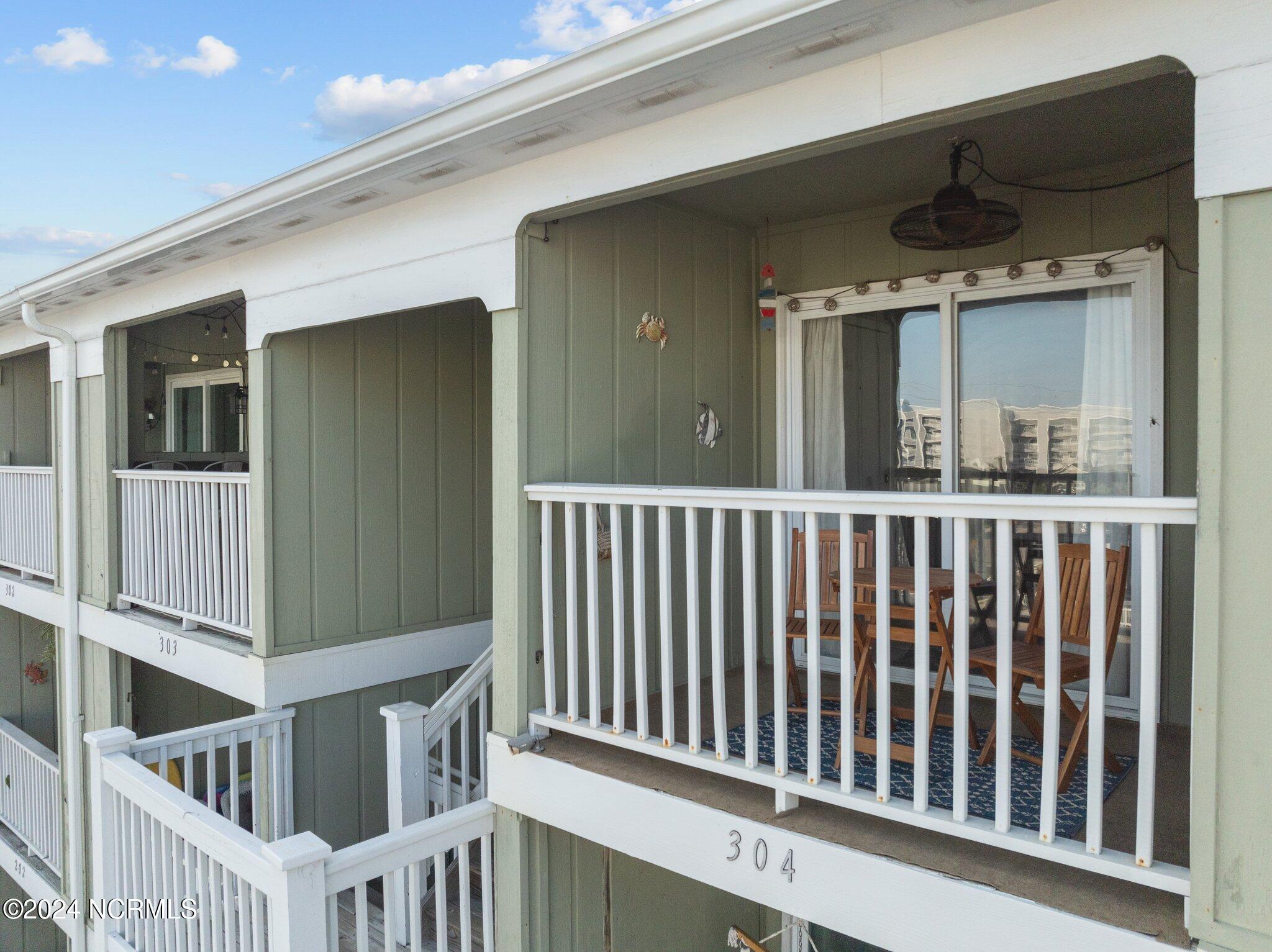 108 Lake Park Boulevard S, Unit 304