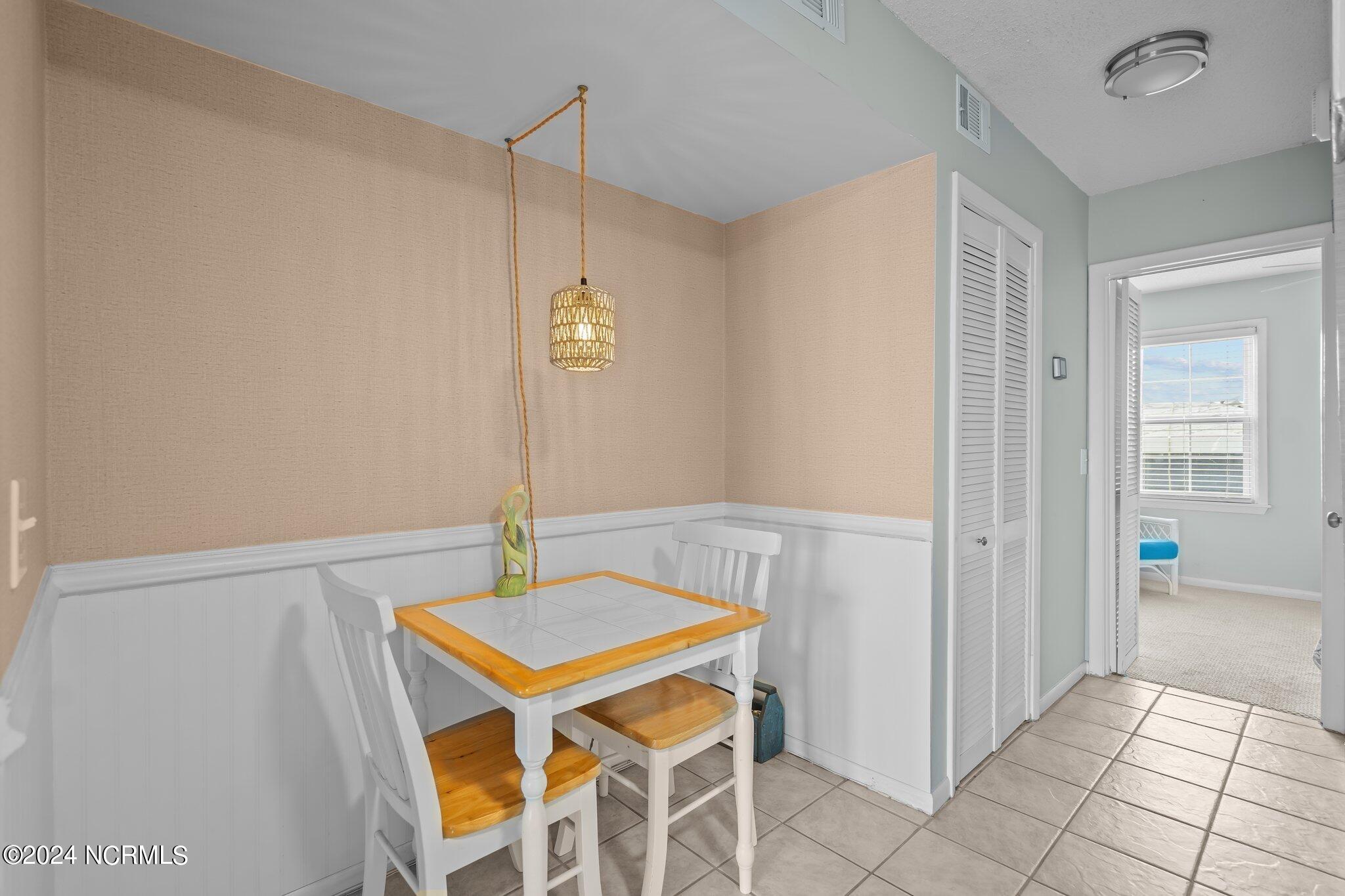 108 Lake Park Boulevard S, Unit 304