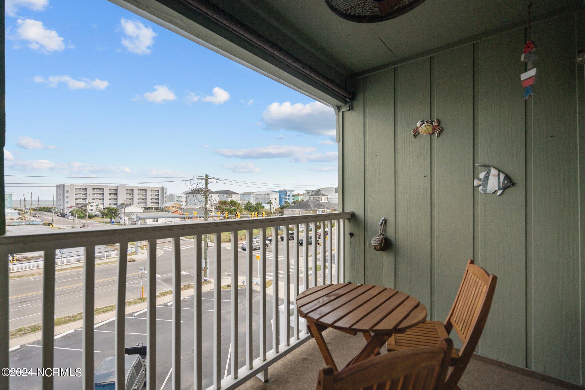 108 Lake Park Boulevard S, Unit 304