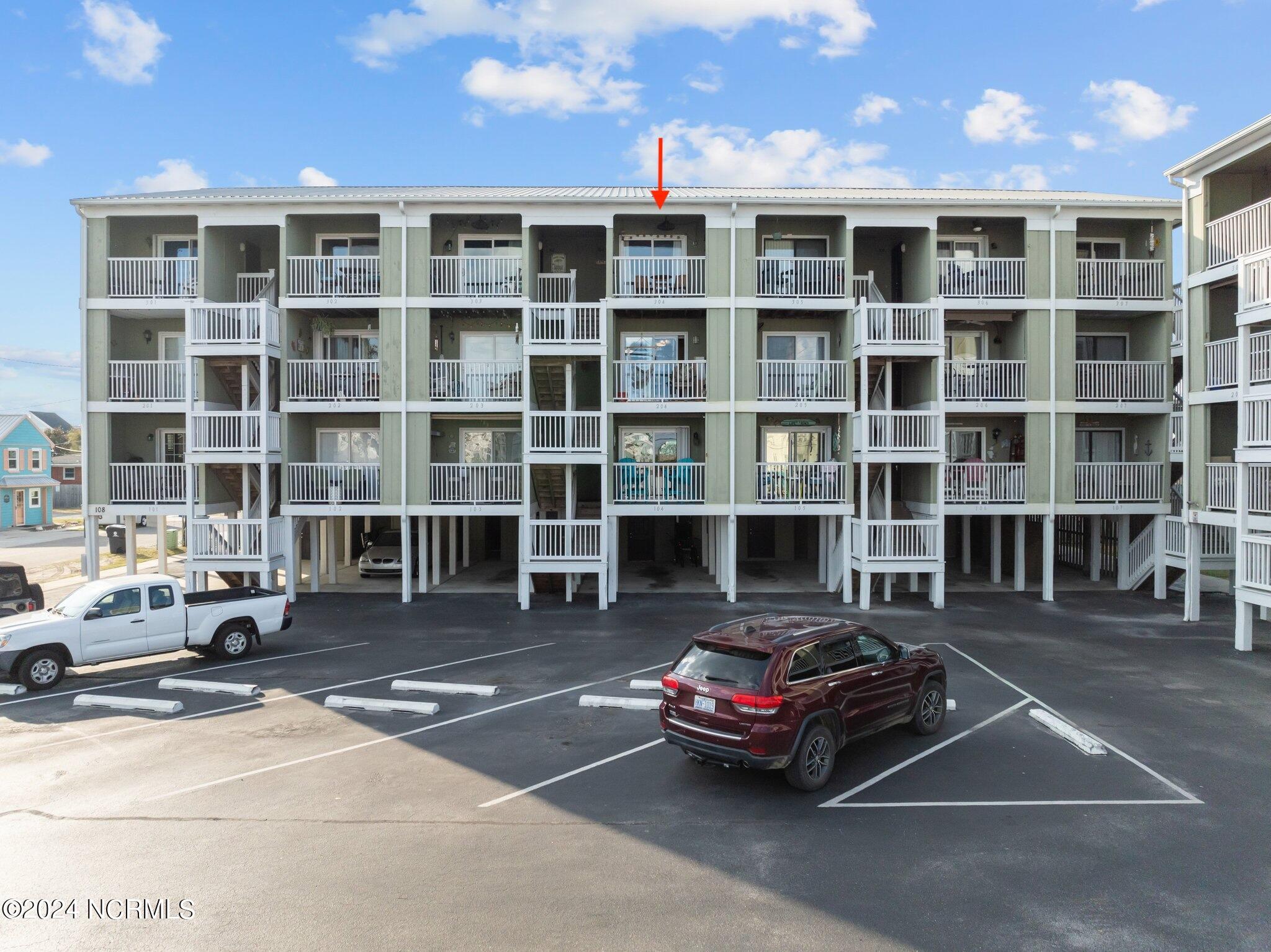 108 Lake Park Boulevard S, Unit 304