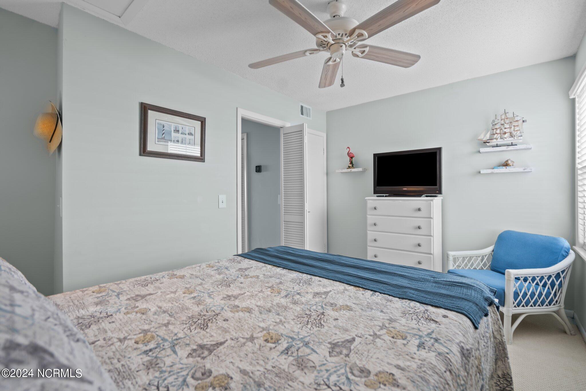 108 Lake Park Boulevard S, Unit 304