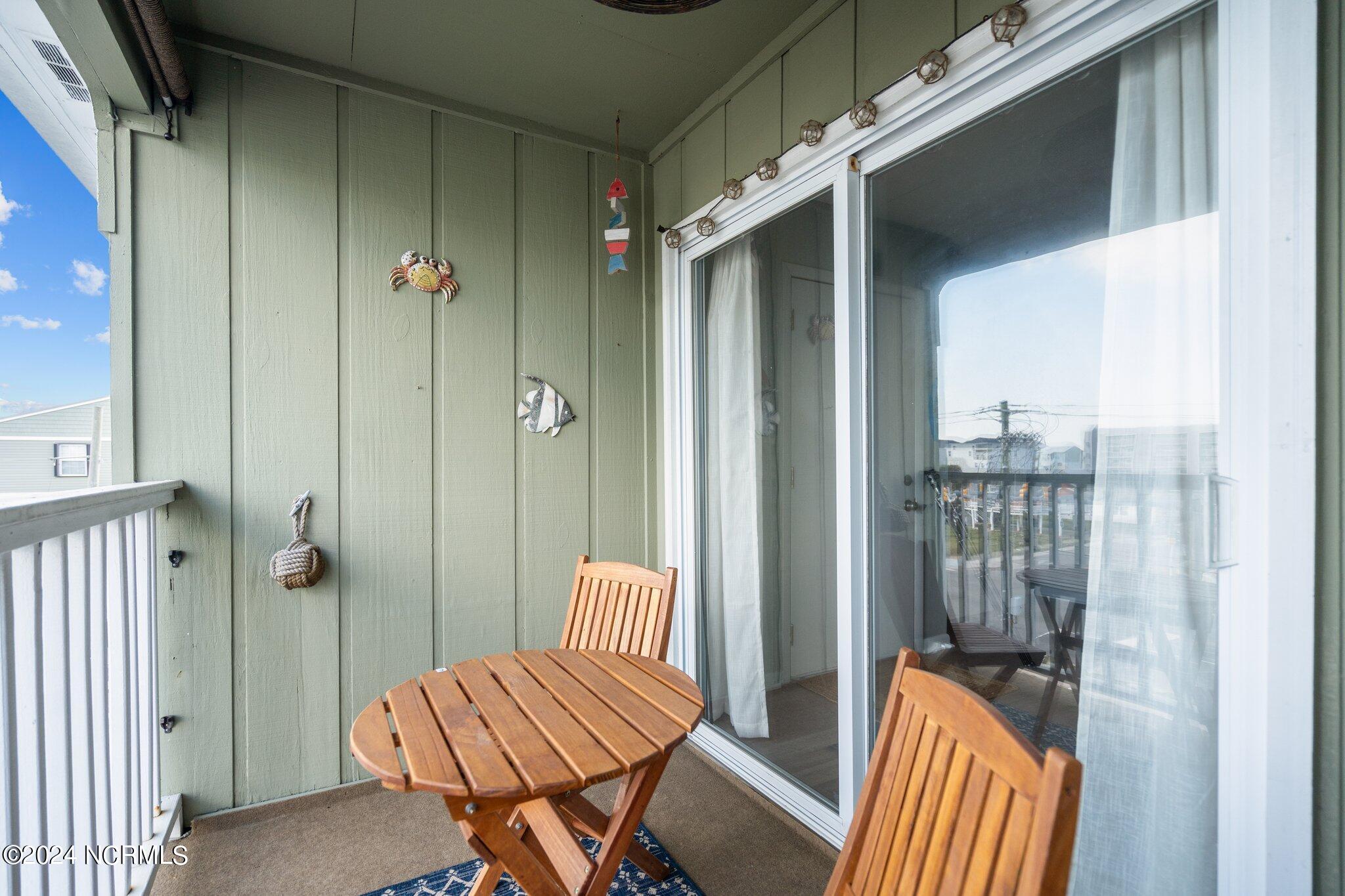 108 Lake Park Boulevard S, Unit 304