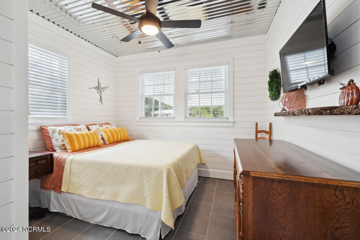 136 Shorewood Hills Drive