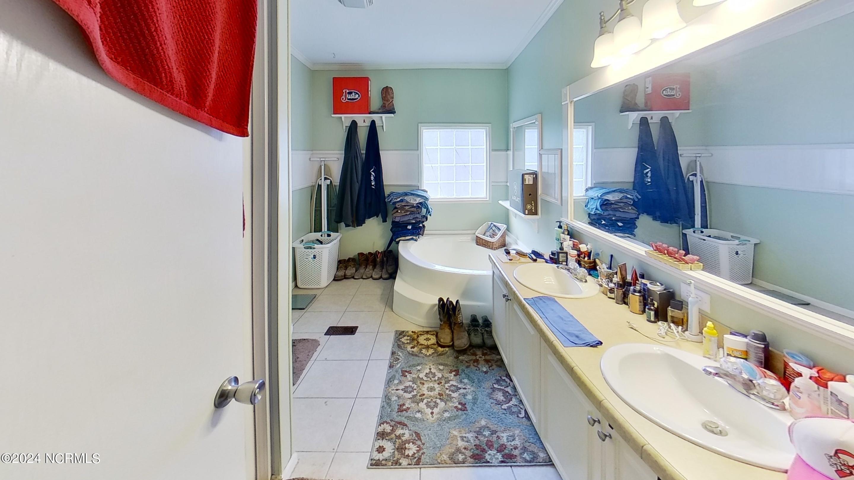 4829 Grinders Way NE