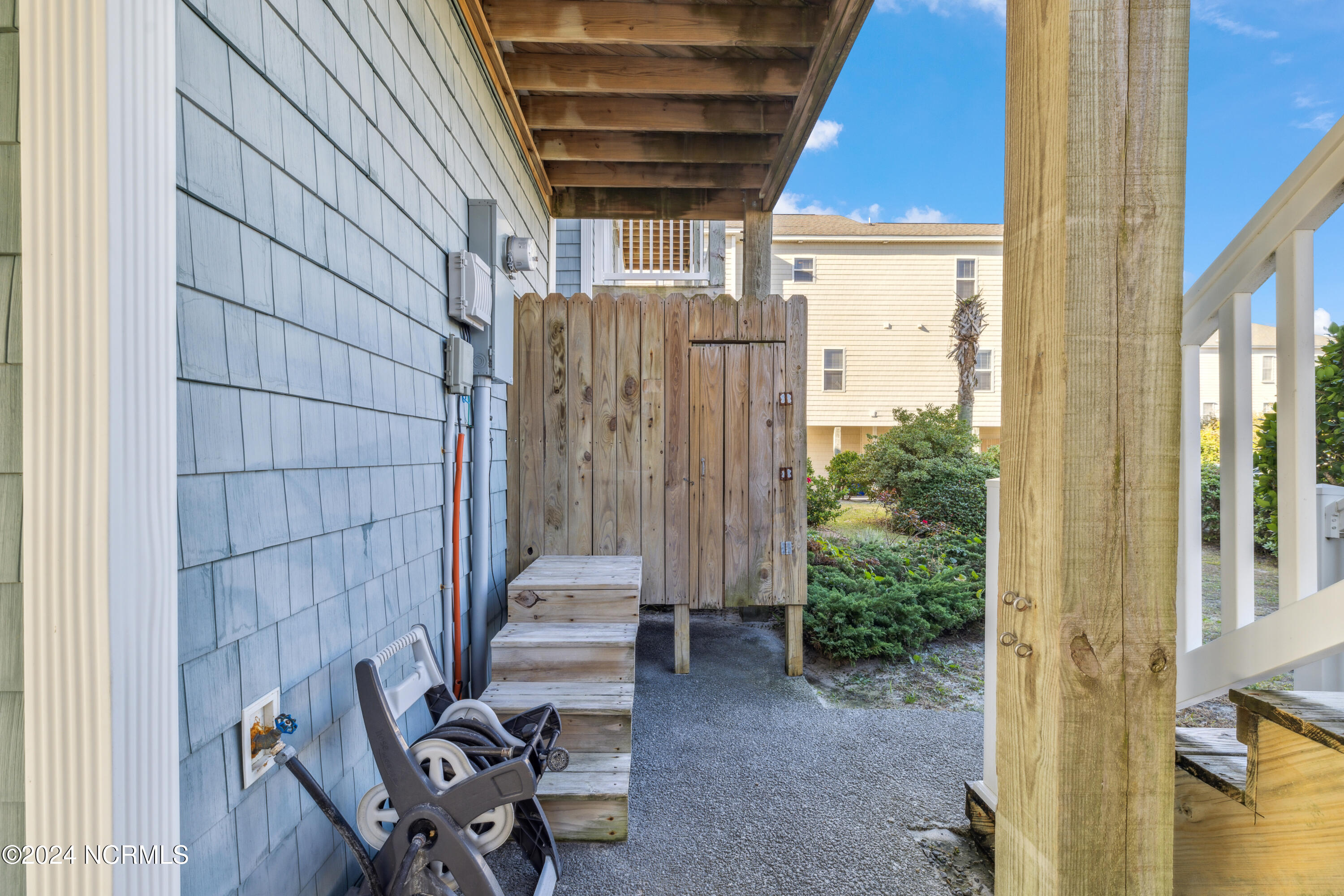 2017 N Shore Drive, B