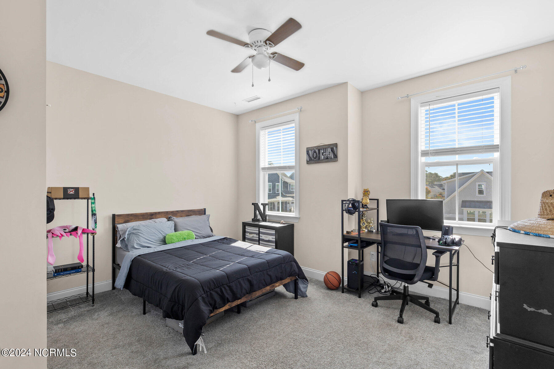 31 E Shooting Star Lane