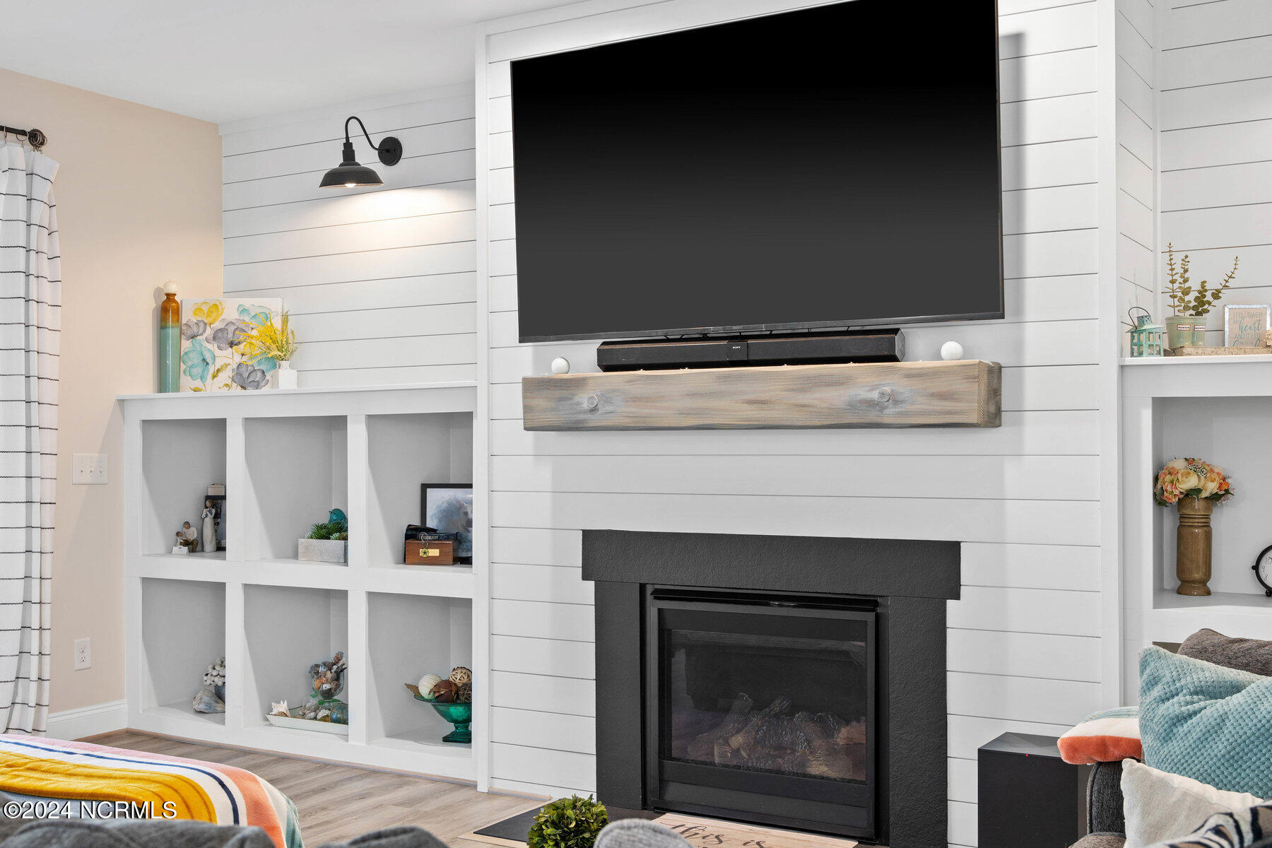 31 E Shooting Star Lane