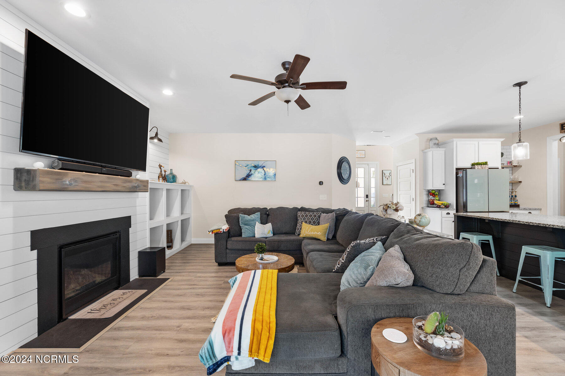 31 E Shooting Star Lane