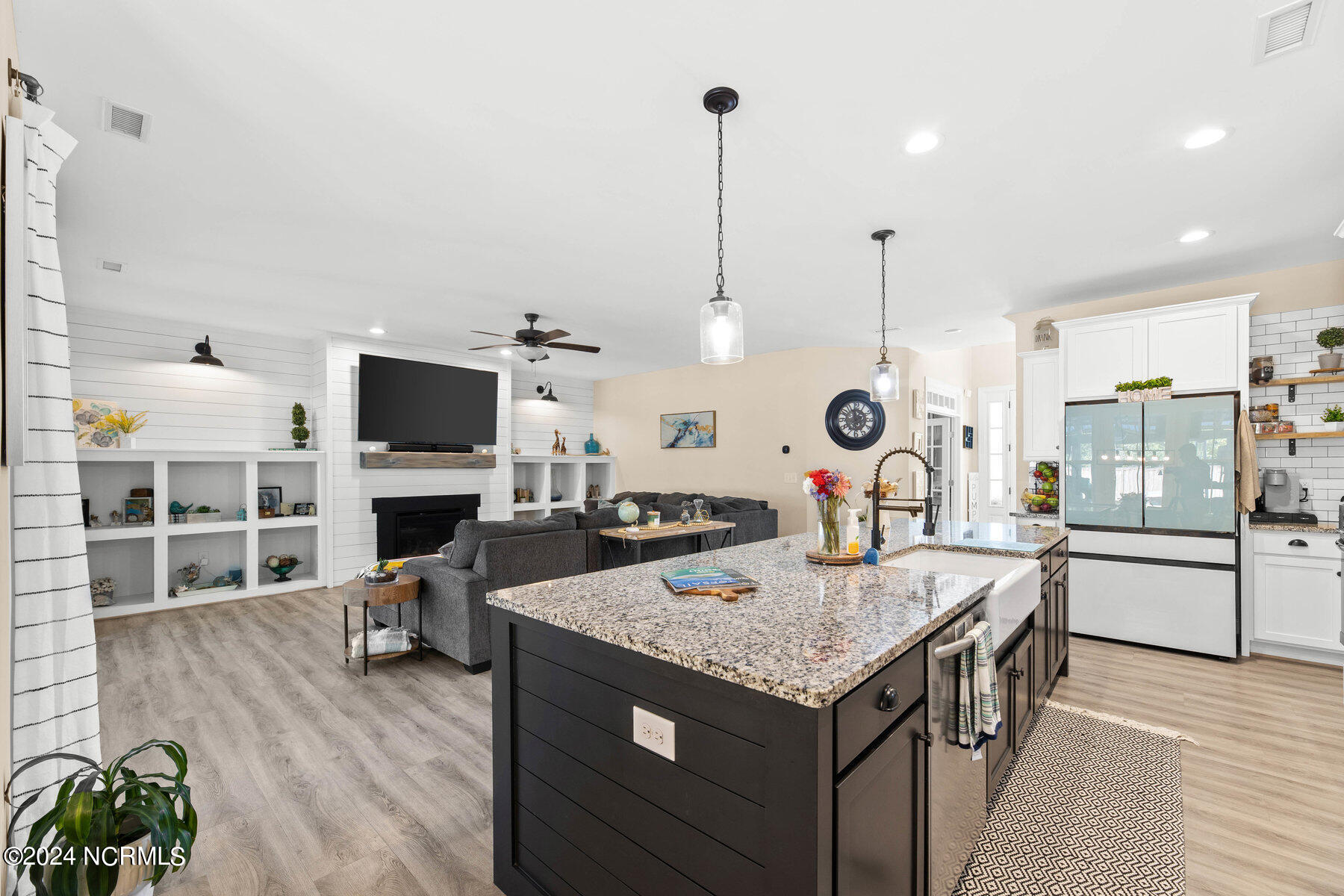 31 E Shooting Star Lane