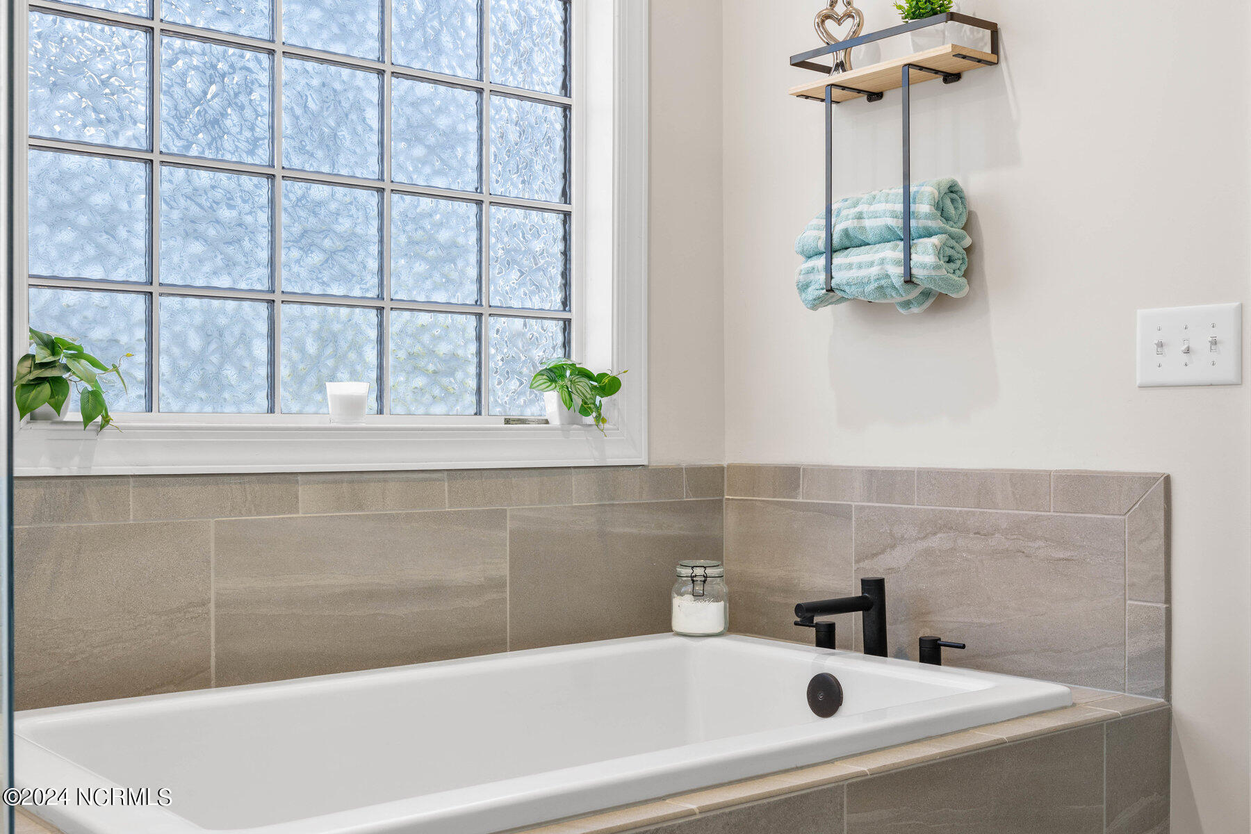 31 E Shooting Star Lane