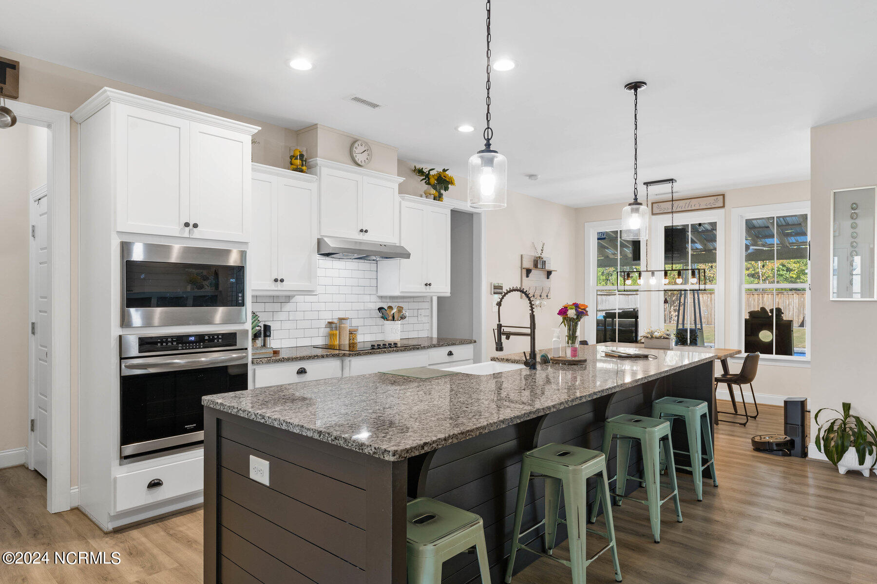 31 E Shooting Star Lane