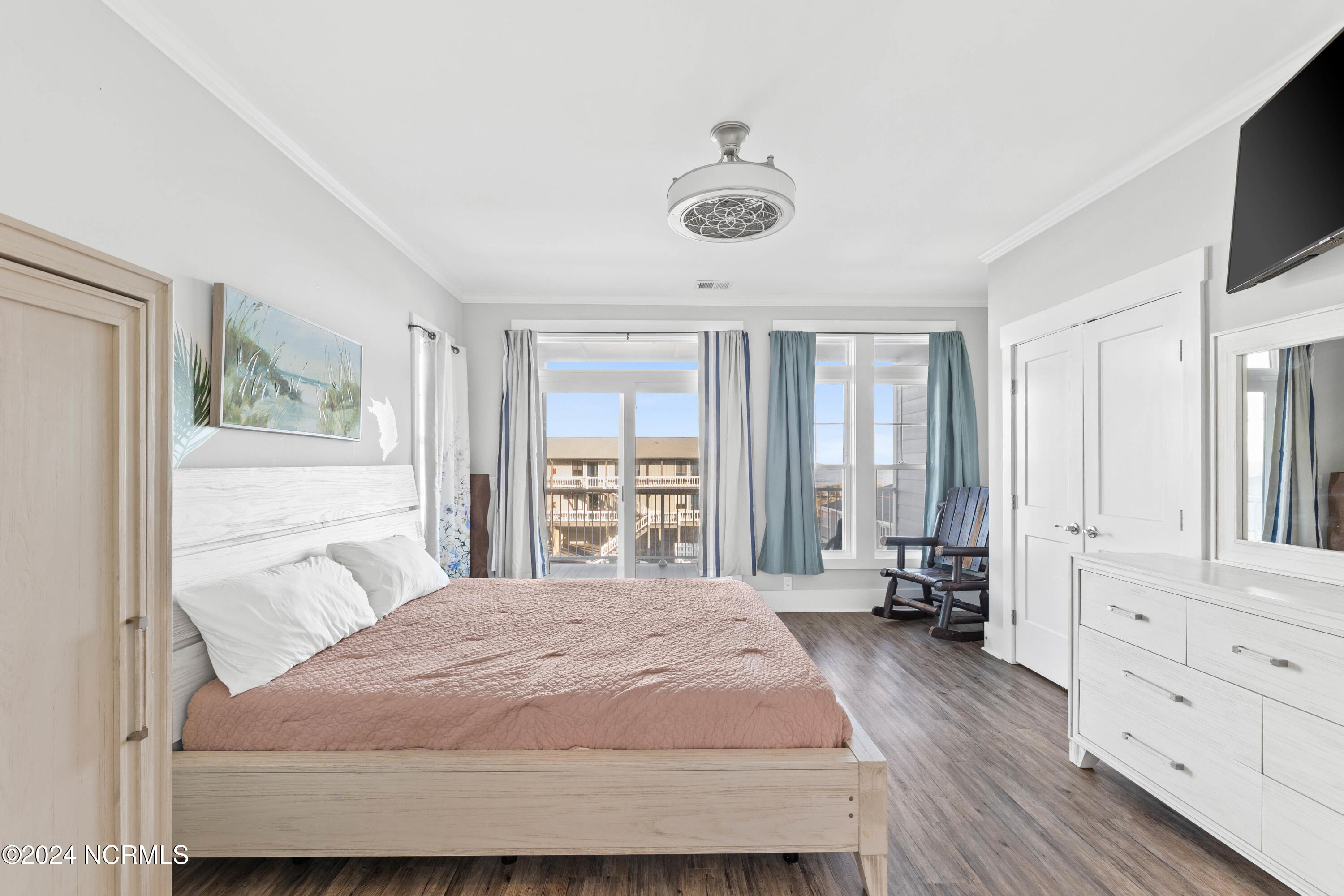 409 Carolina Beach Avenue N 2