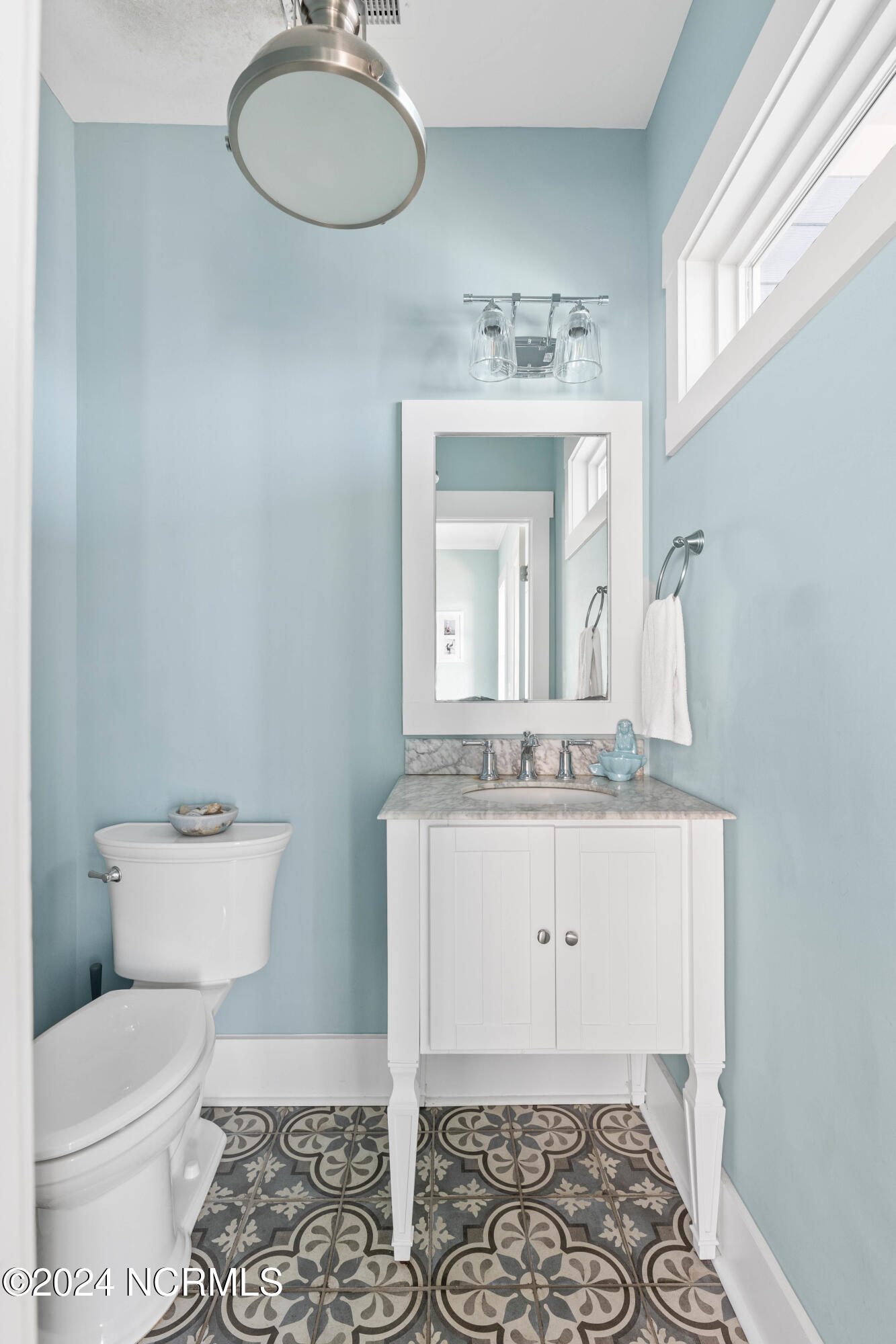 409 Carolina Beach Avenue N 2