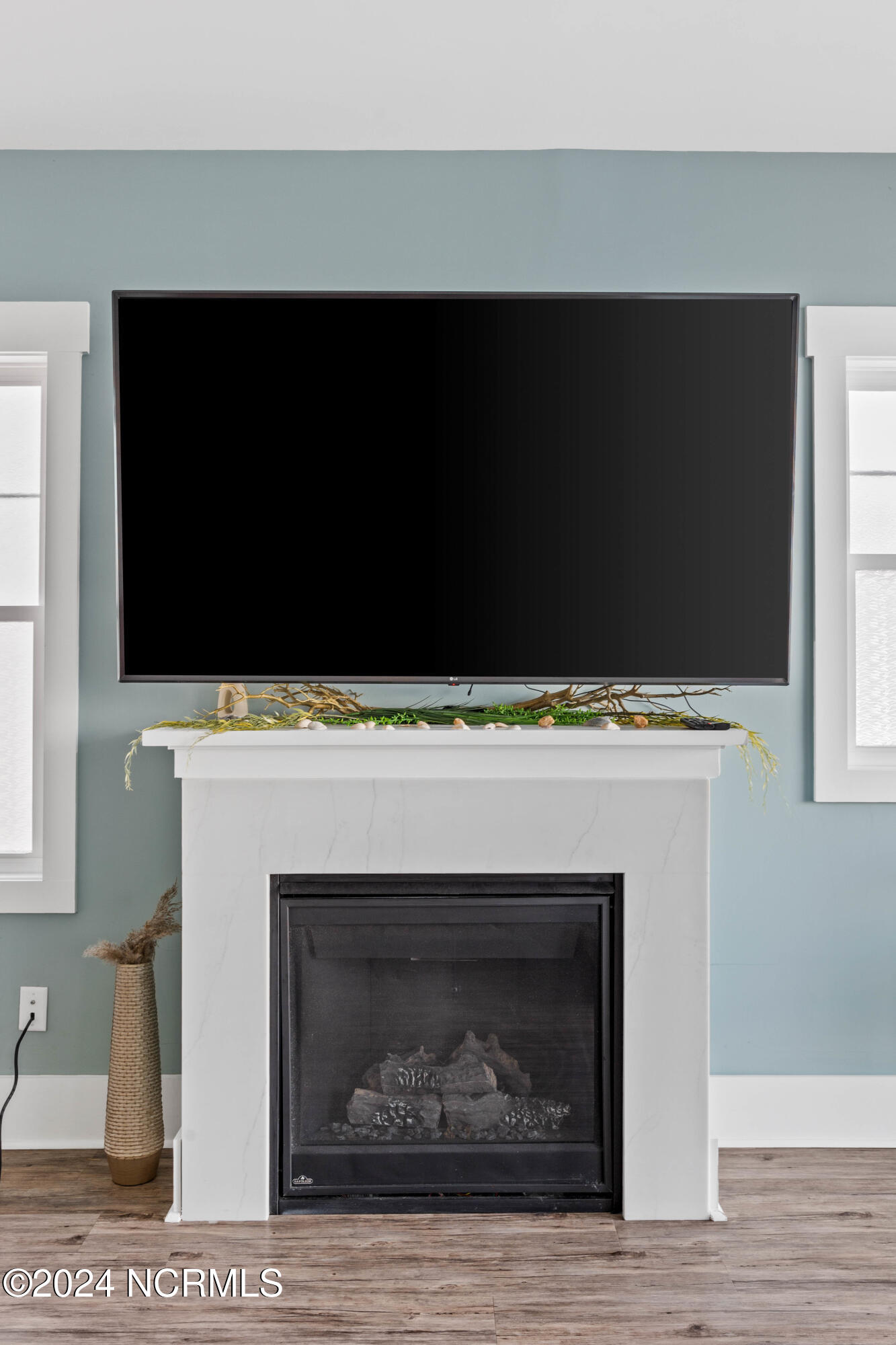 409 Carolina Beach Avenue N 2