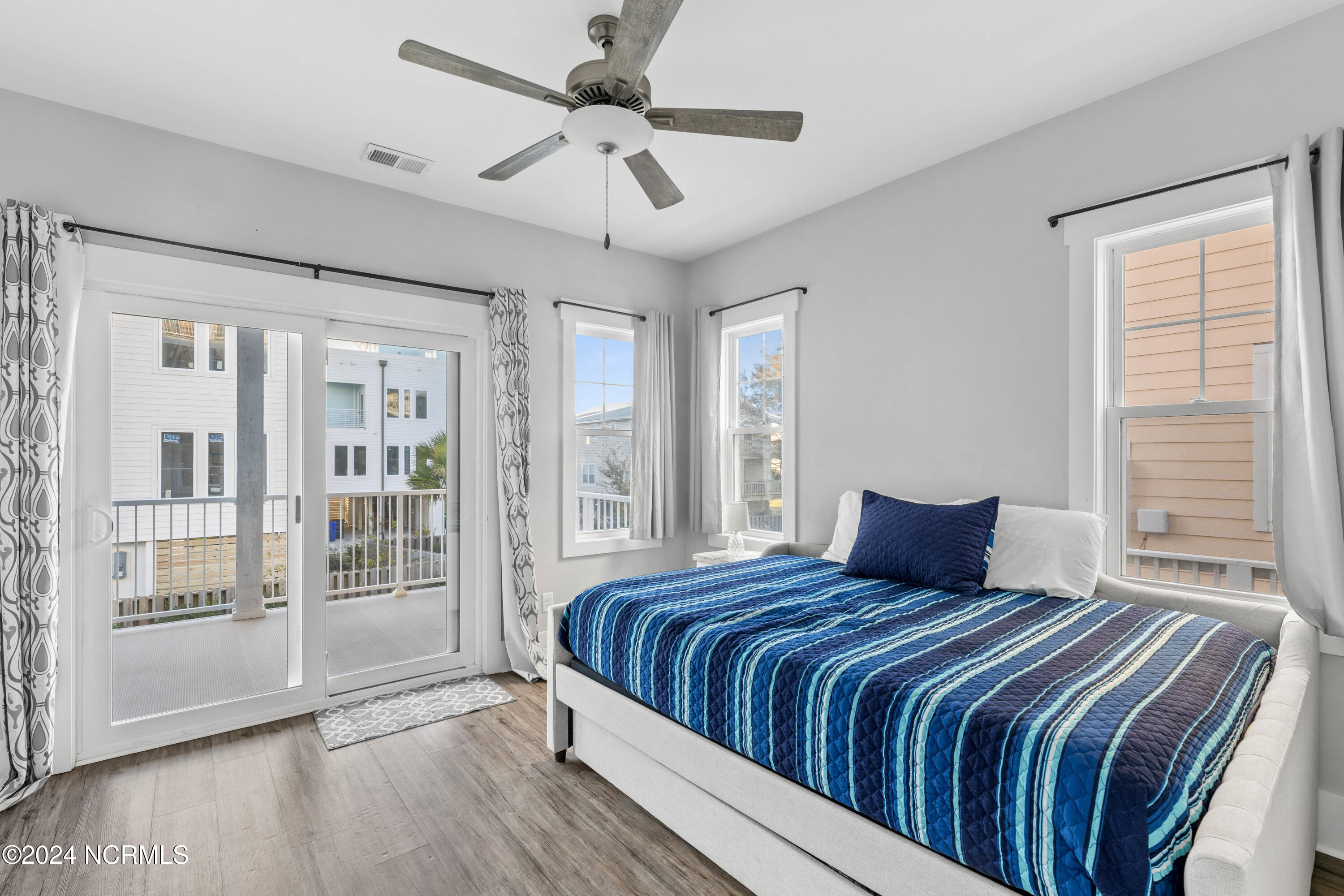 409 Carolina Beach Avenue N 2