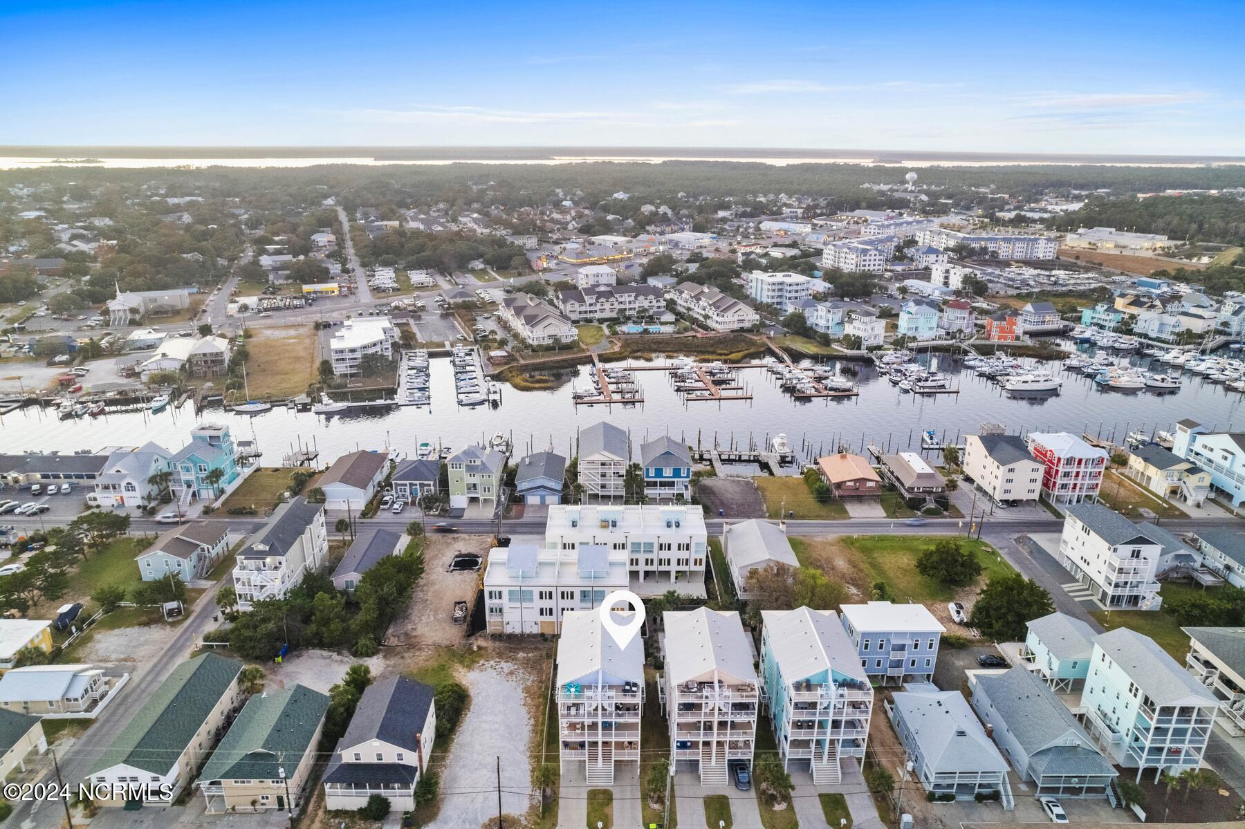 409 Carolina Beach Avenue N 2