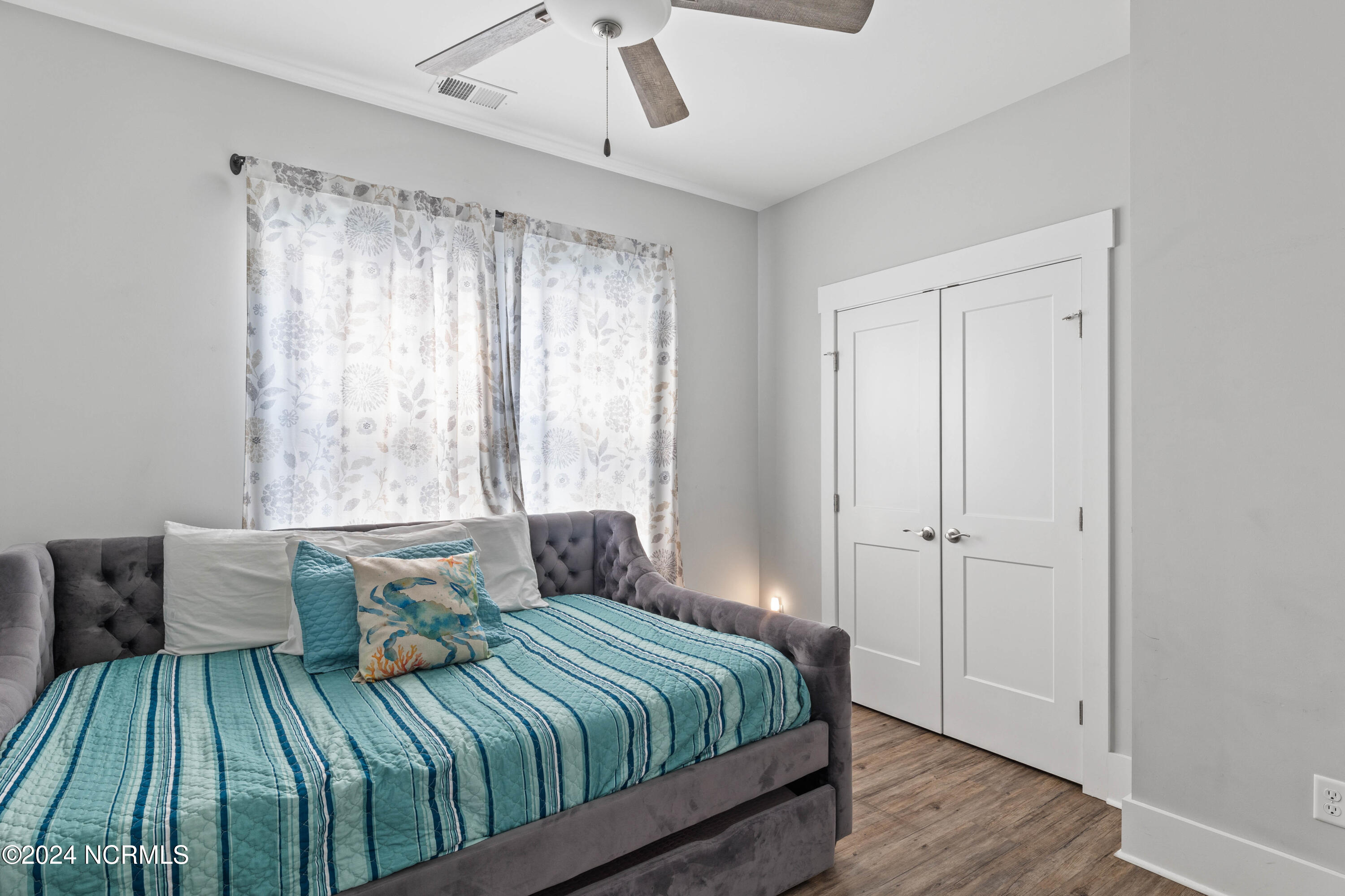 409 Carolina Beach Avenue N 2