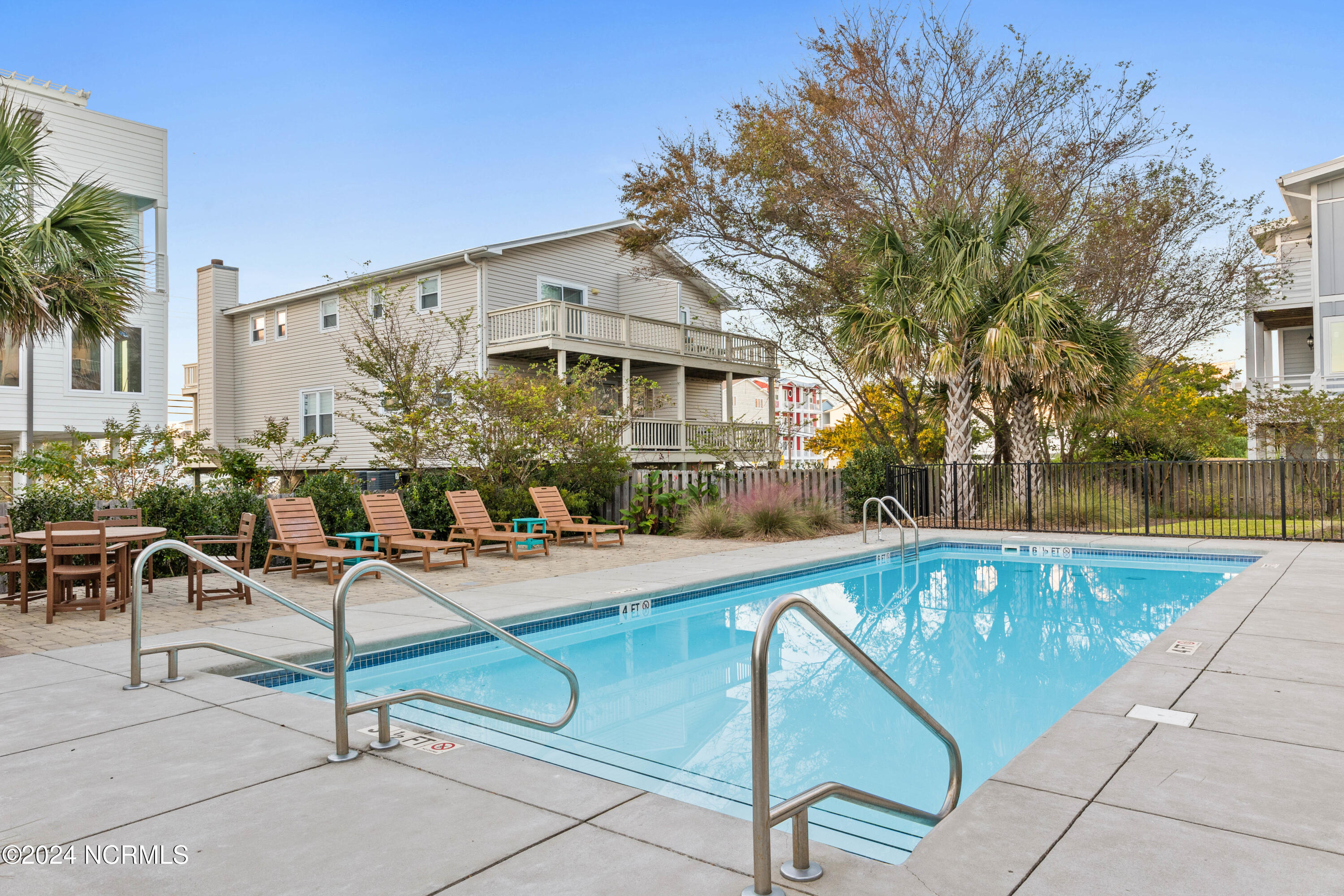 409 Carolina Beach Avenue N 2