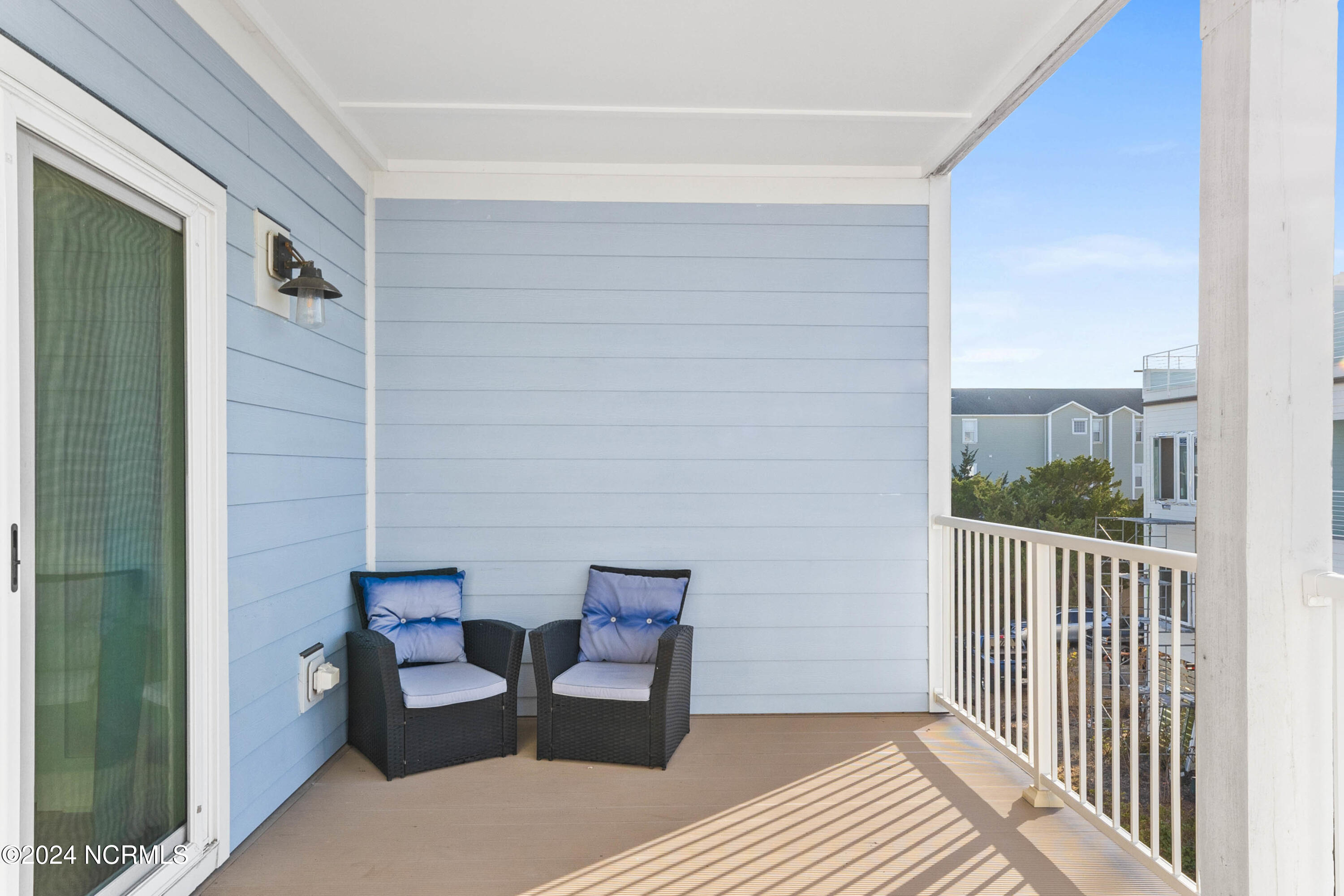 409 Carolina Beach Avenue N 2