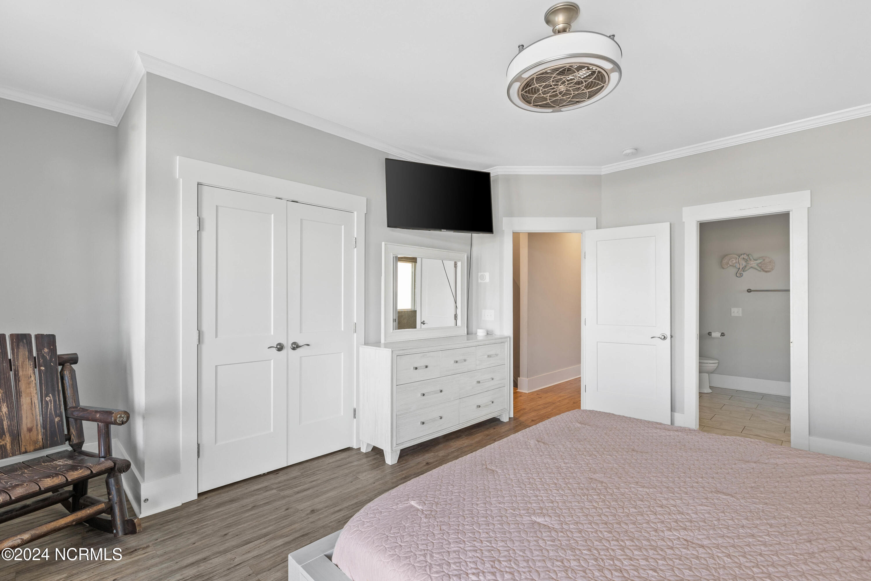 409 Carolina Beach Avenue N 2