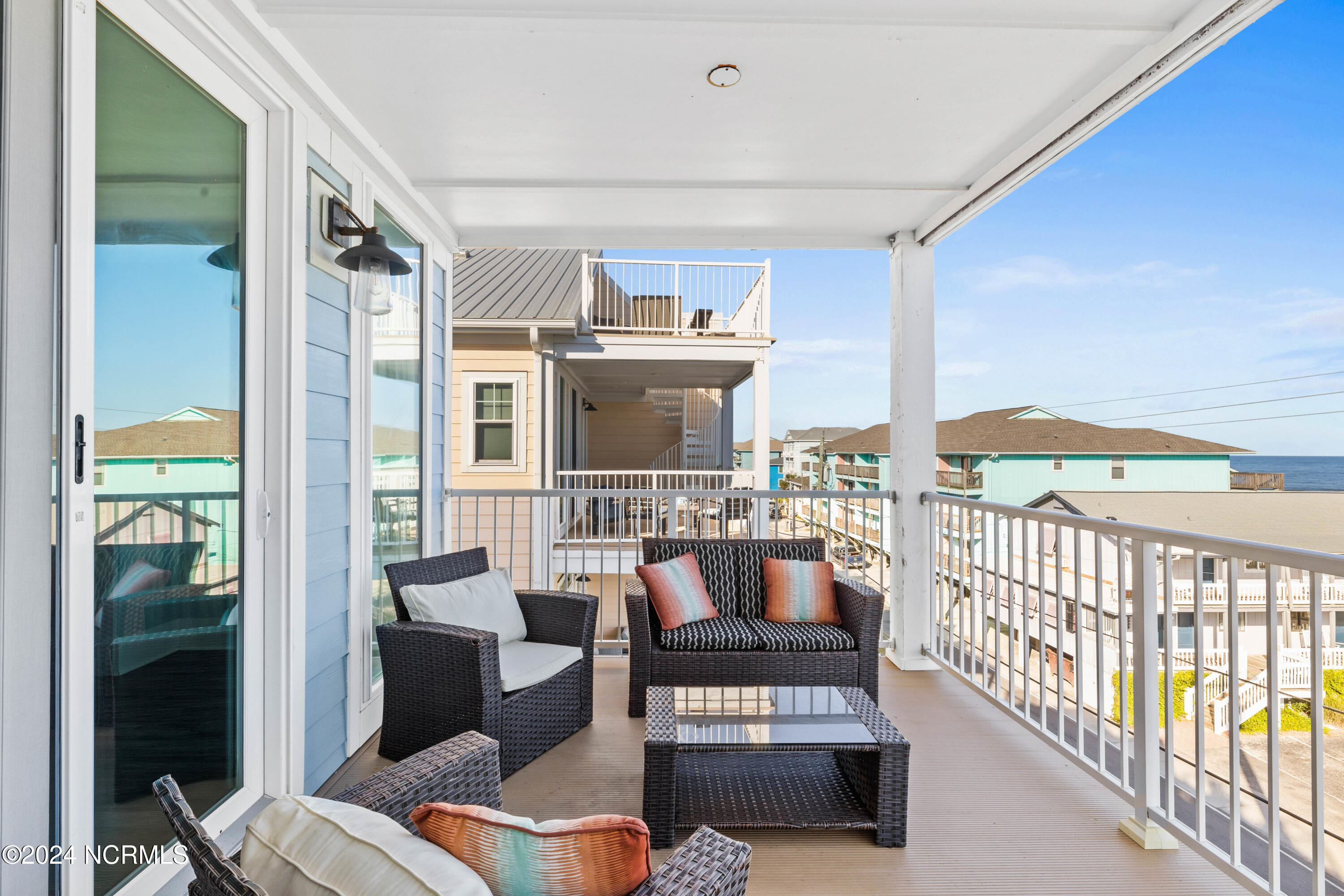 409 Carolina Beach Avenue N 2