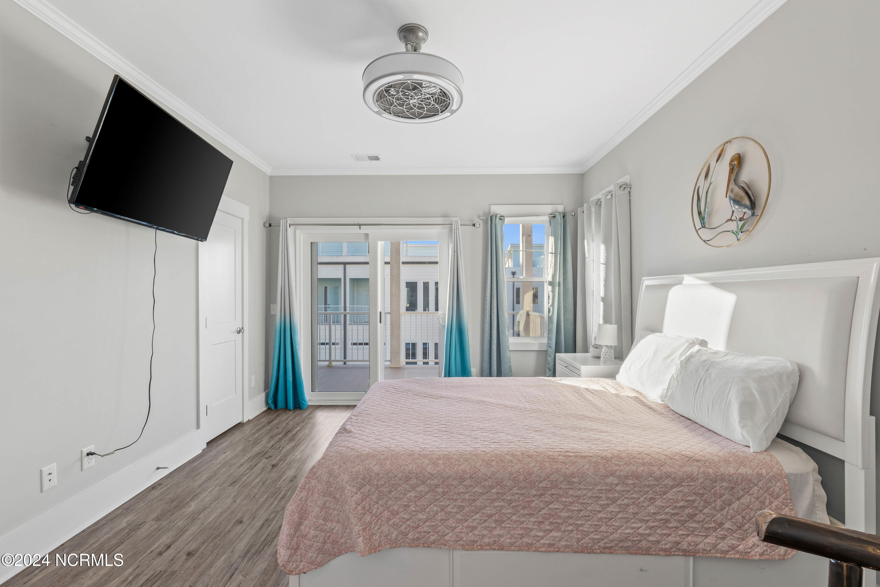 409 Carolina Beach Avenue N 2