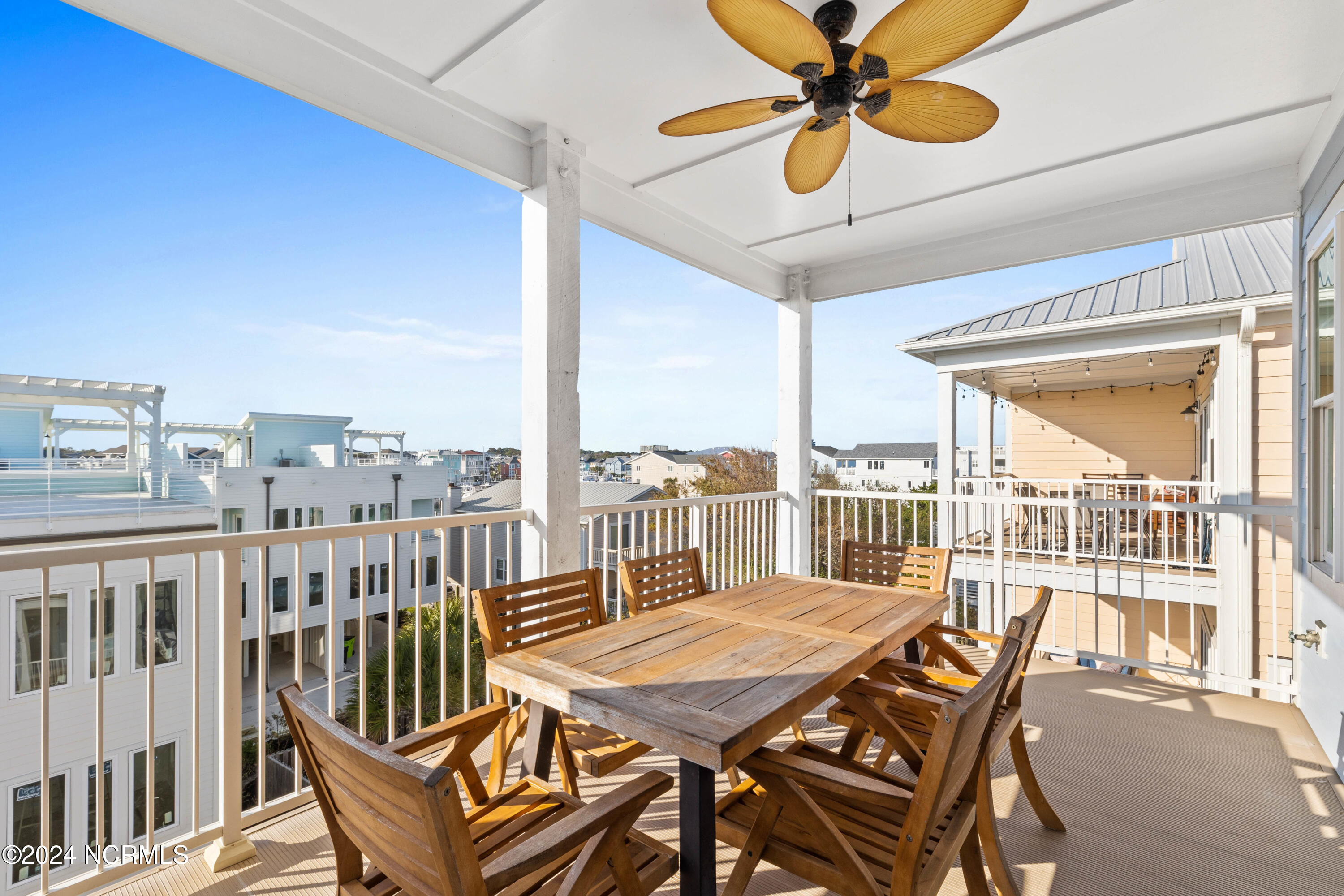 409 Carolina Beach Avenue N 2