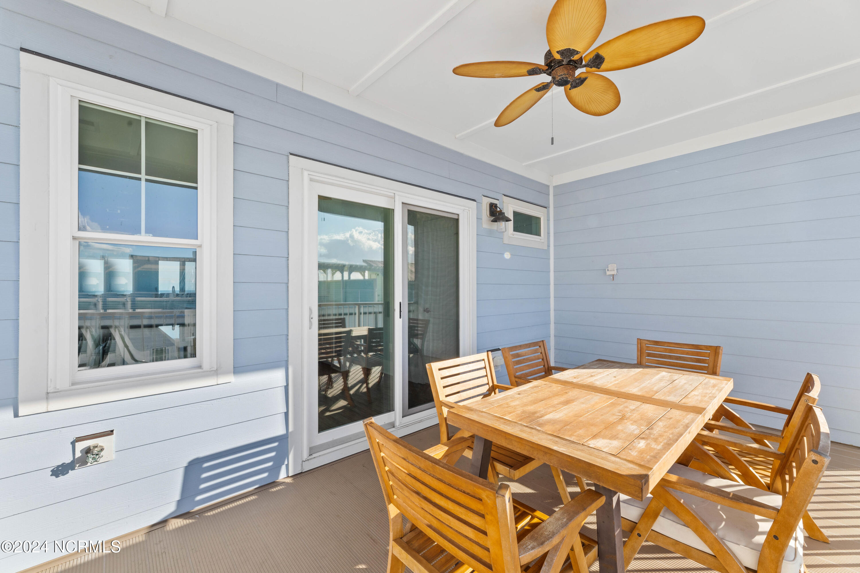 409 Carolina Beach Avenue N 2