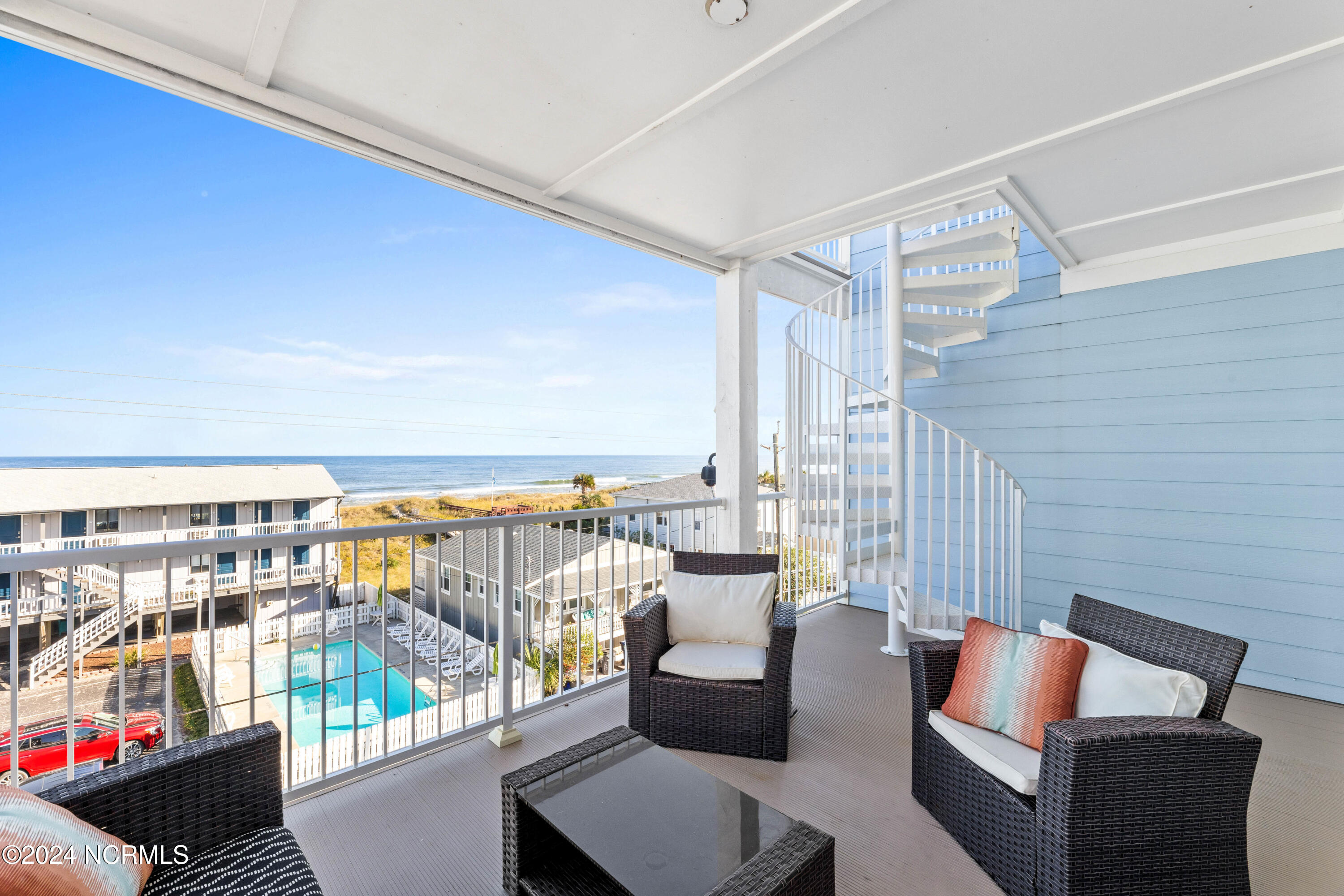 409 Carolina Beach Avenue N 2