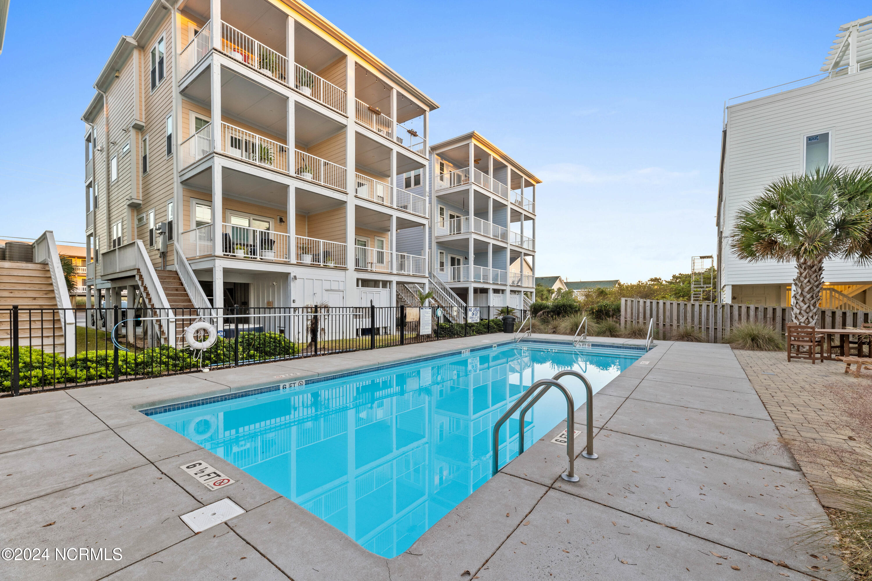 409 Carolina Beach Avenue N 2