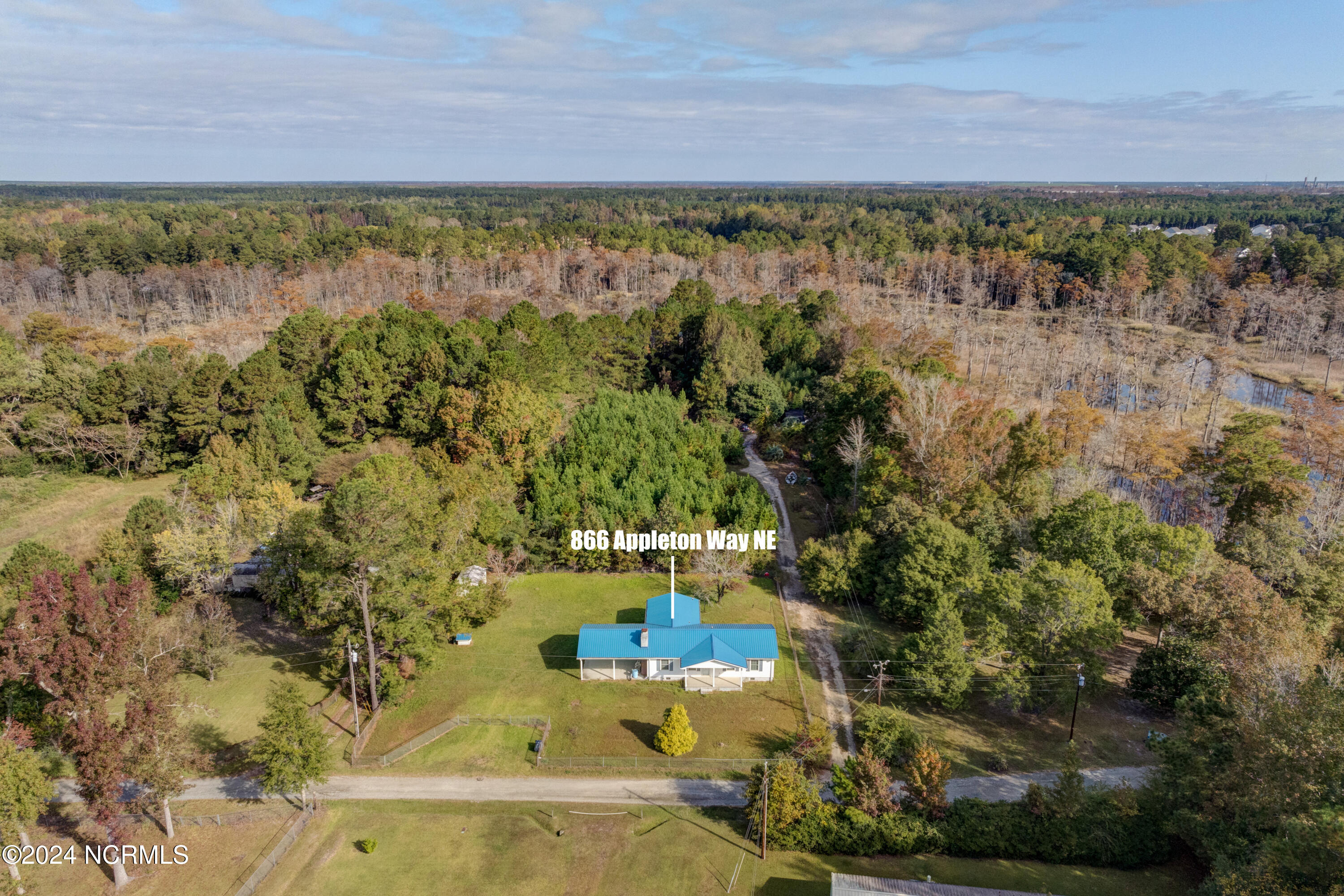 866 Appleton Way NE