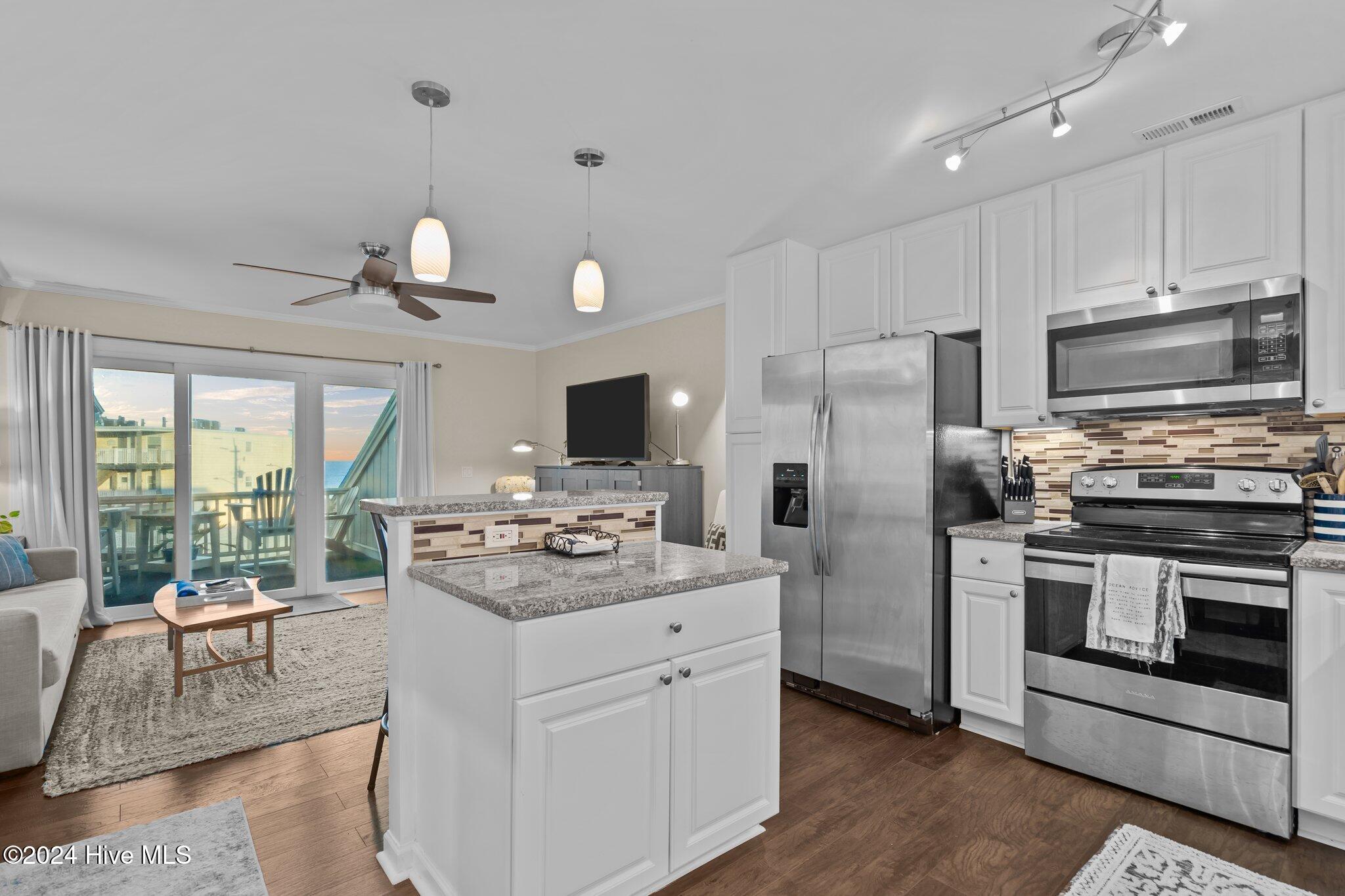 1801 Canal Drive, Unit B14