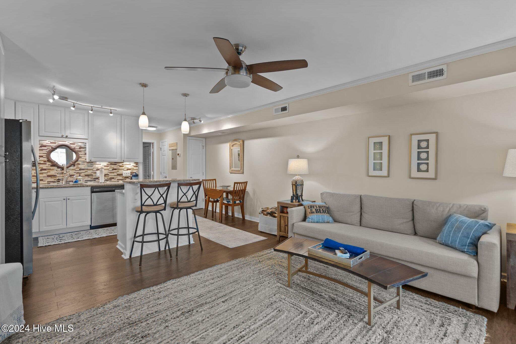 1801 Canal Drive, Unit B14