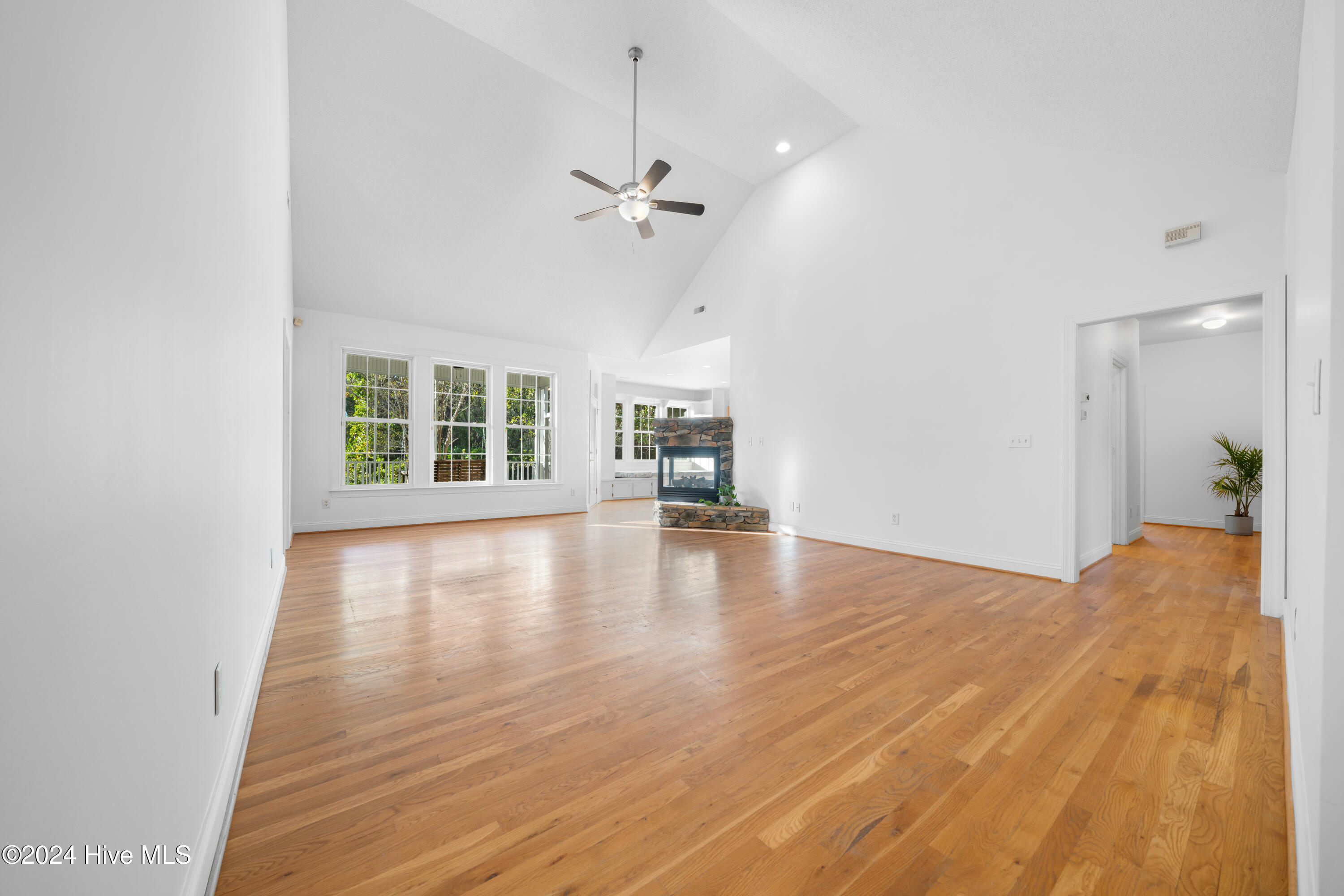 123 Lighthouse Drive