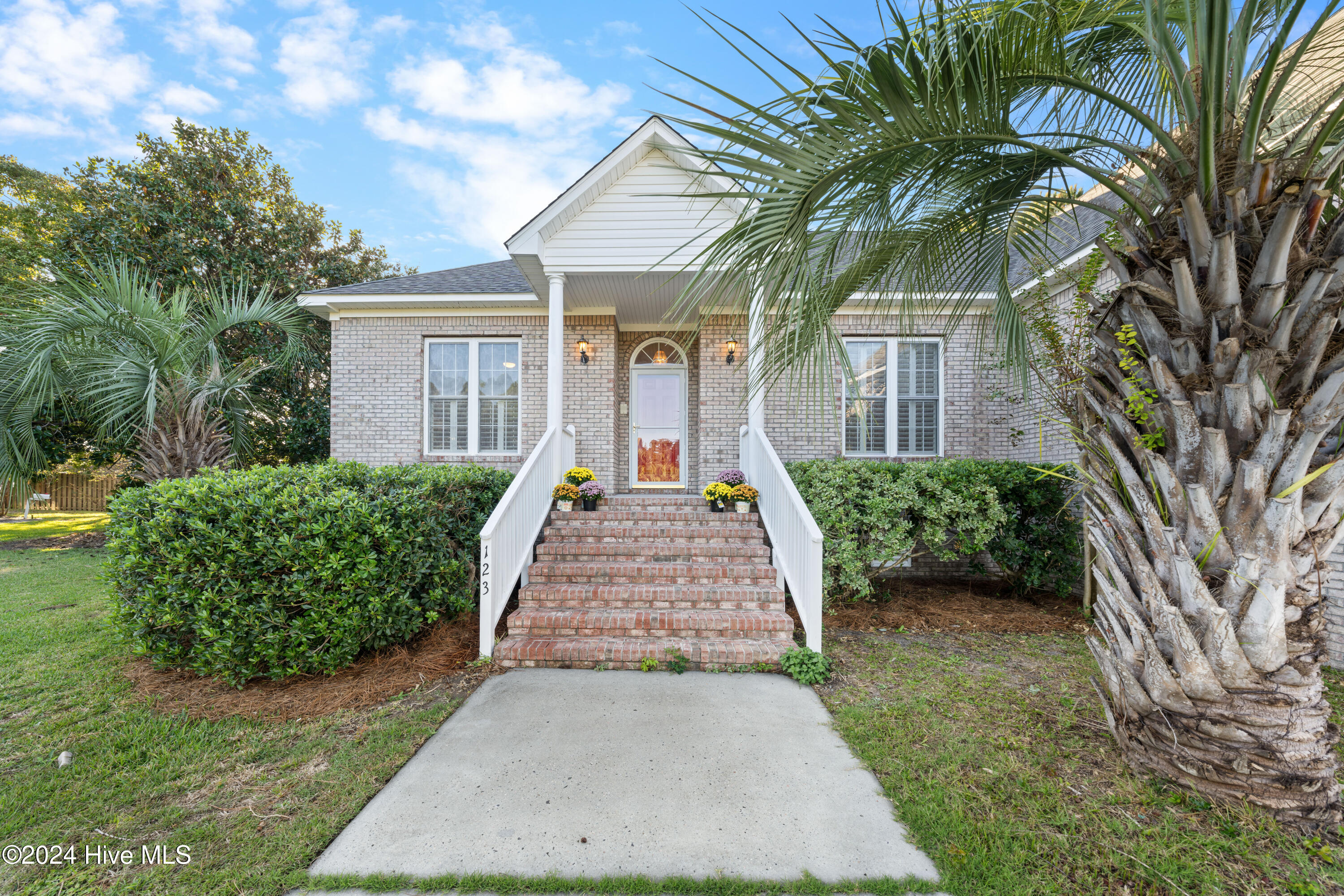 123 Lighthouse Drive