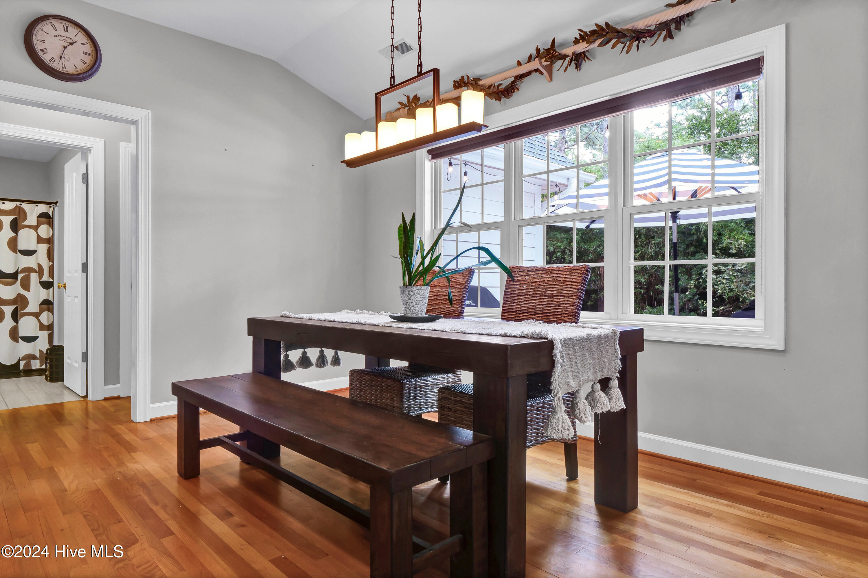 4217 Cravens Point Road