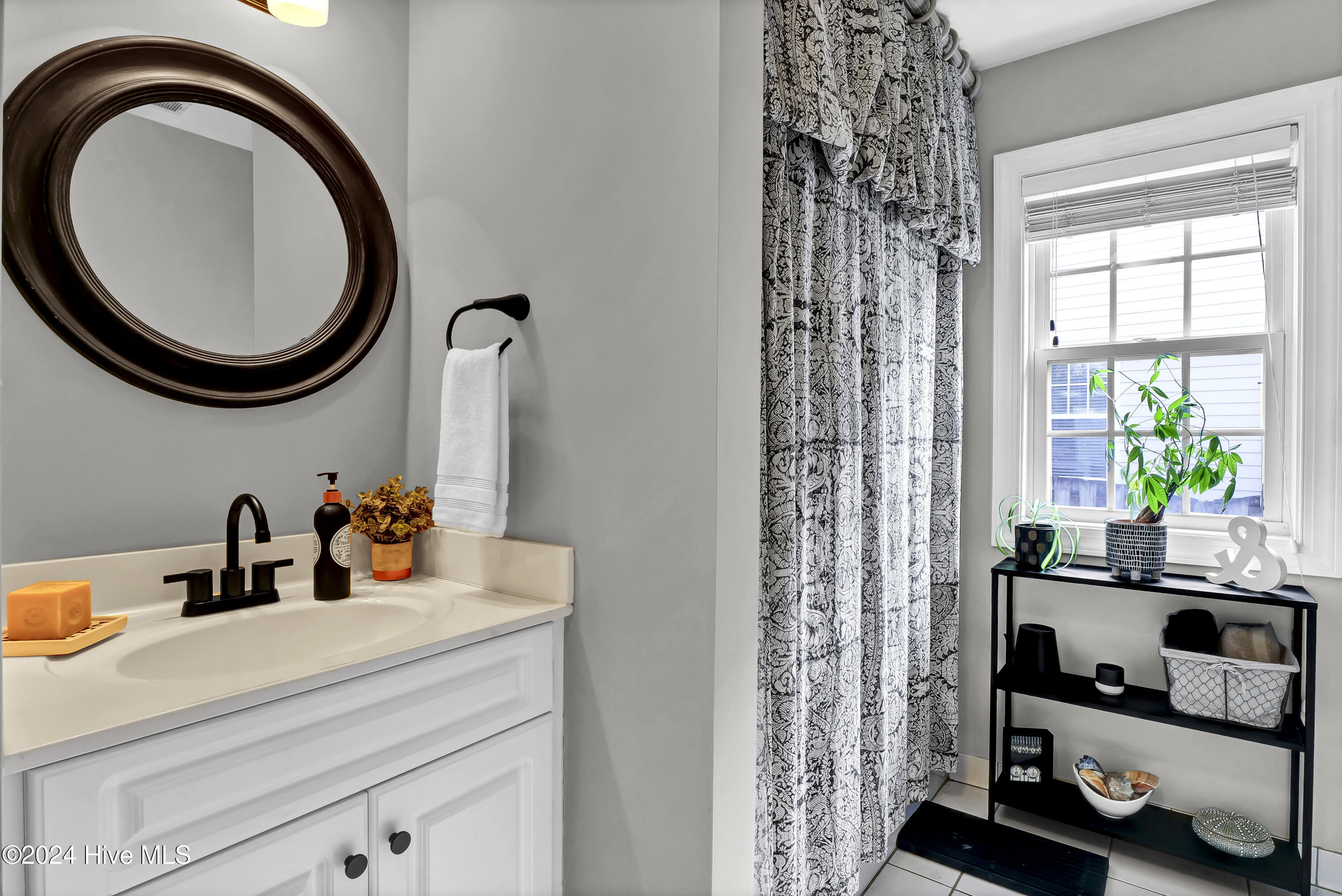 4217 Cravens Point Road