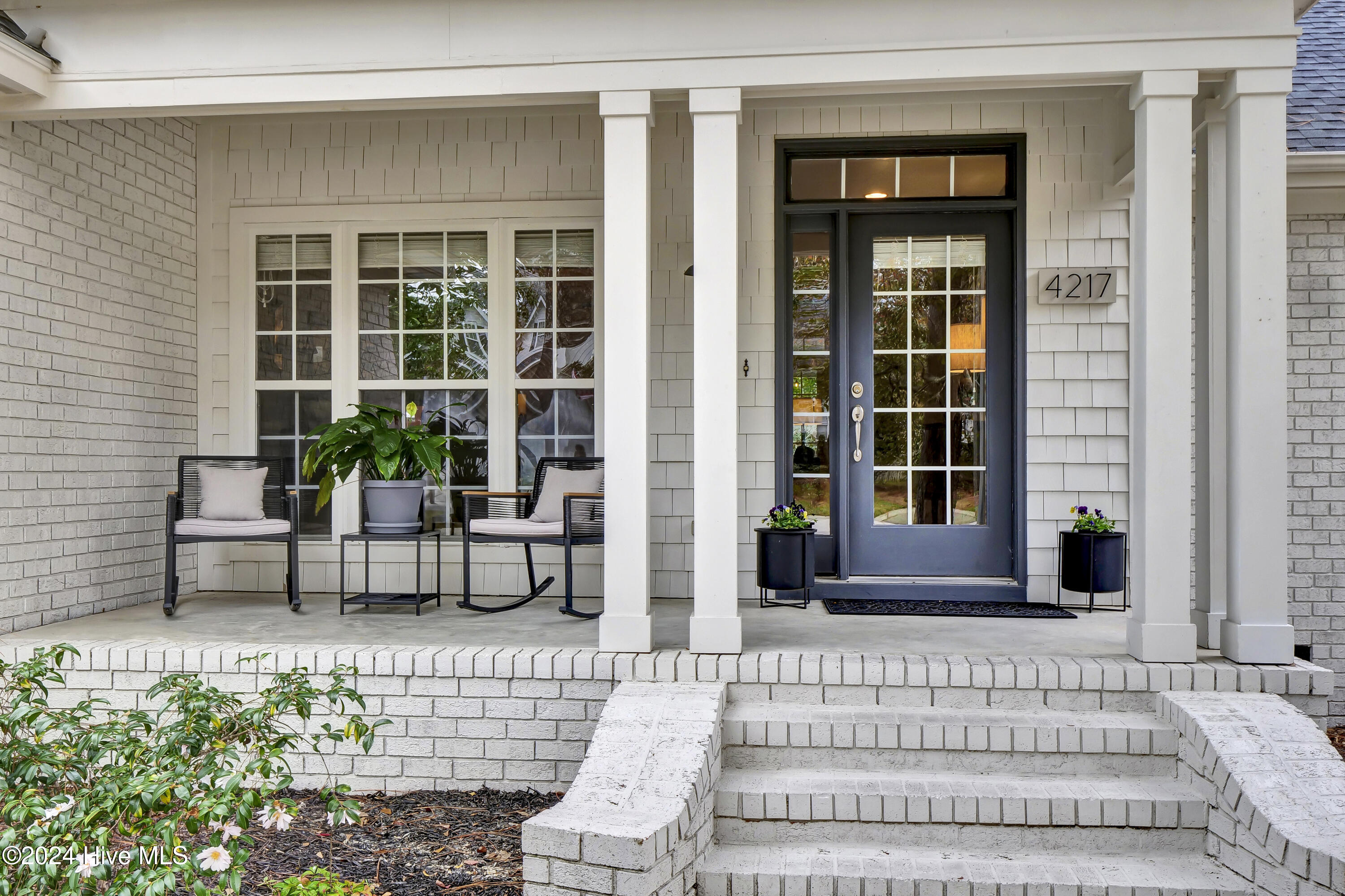 4217 Cravens Point Road