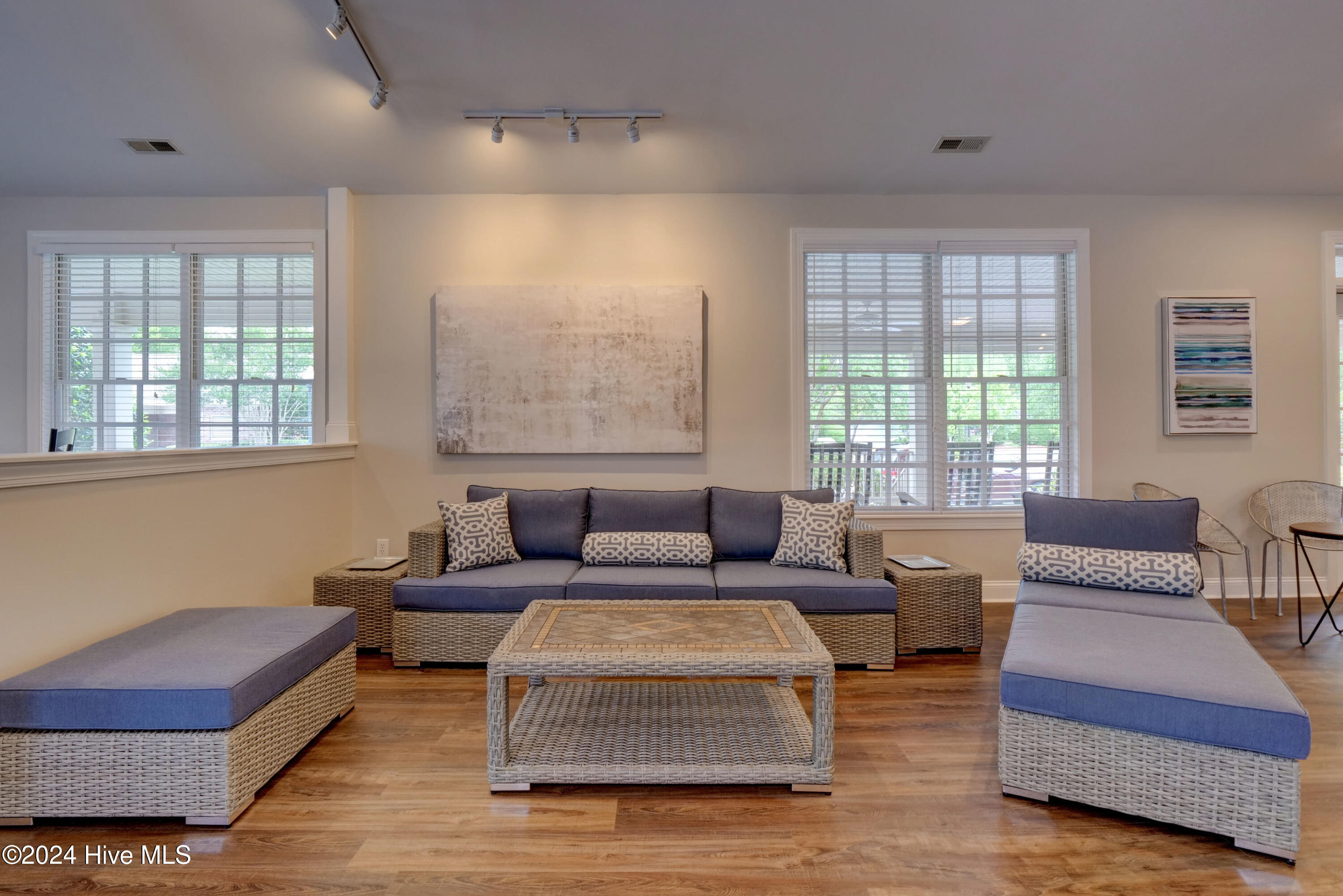 4217 Cravens Point Road