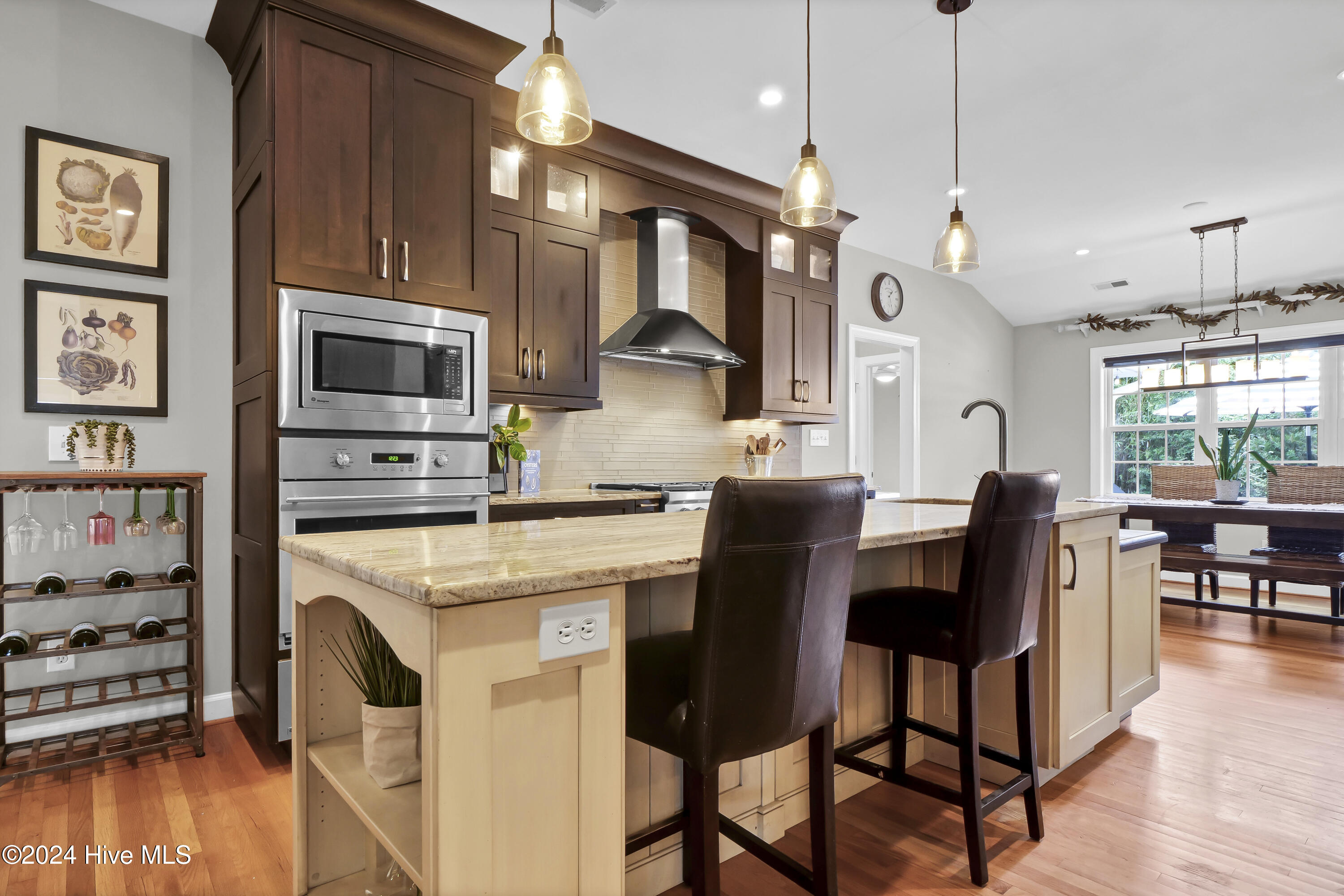 4217 Cravens Point Road